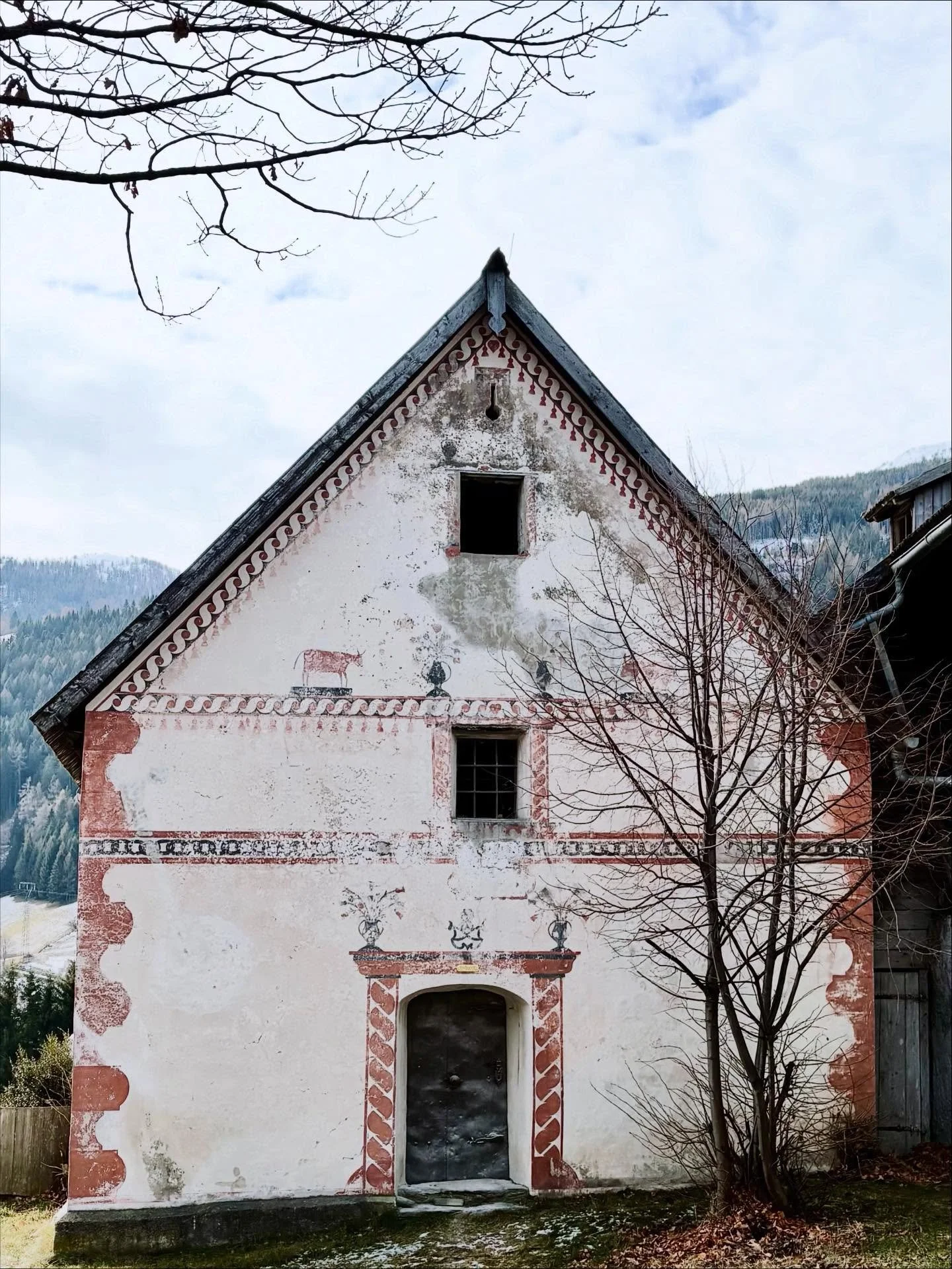 Alpine mystics - winter edit

#k&auml;rnten #s&uuml;dtyrol #engadin #chasa74 #patisserie