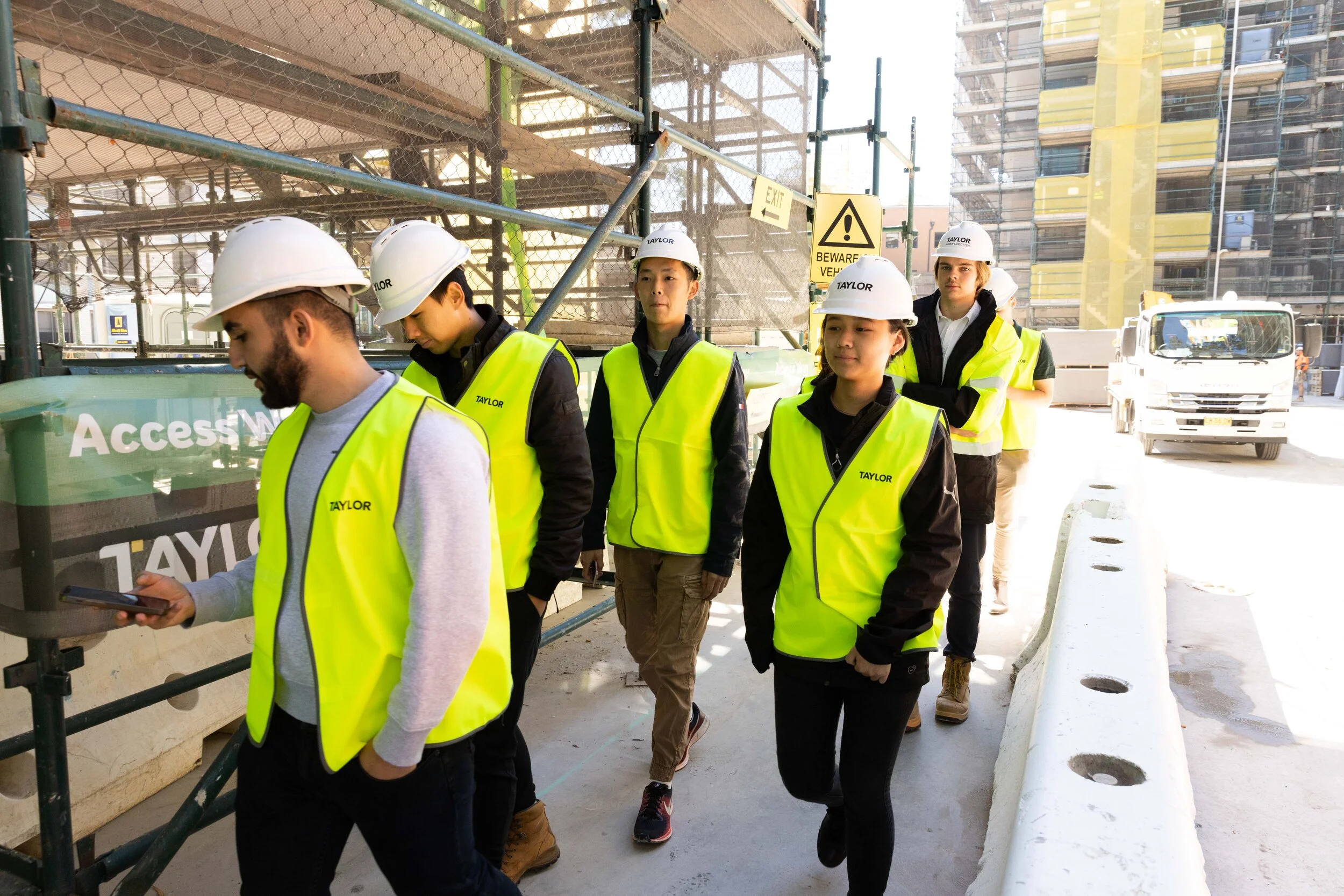 TAYLOR GRADUATES NORMANHURST-142.jpg