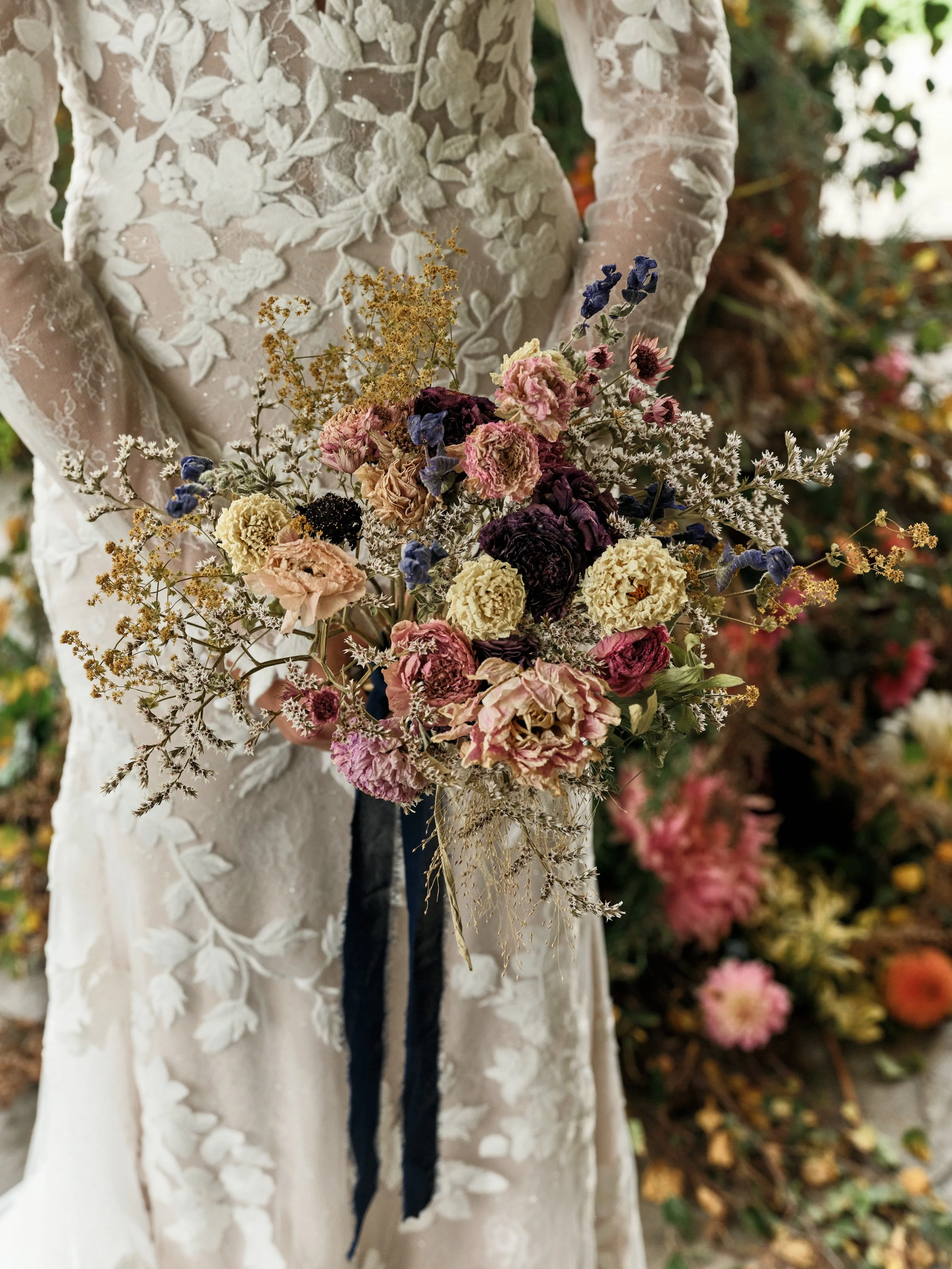 Sustainable, natural and environmentally dried flower bridal bouquet, an everlasting dried flower bouquet. Naturally dried wedding flowers