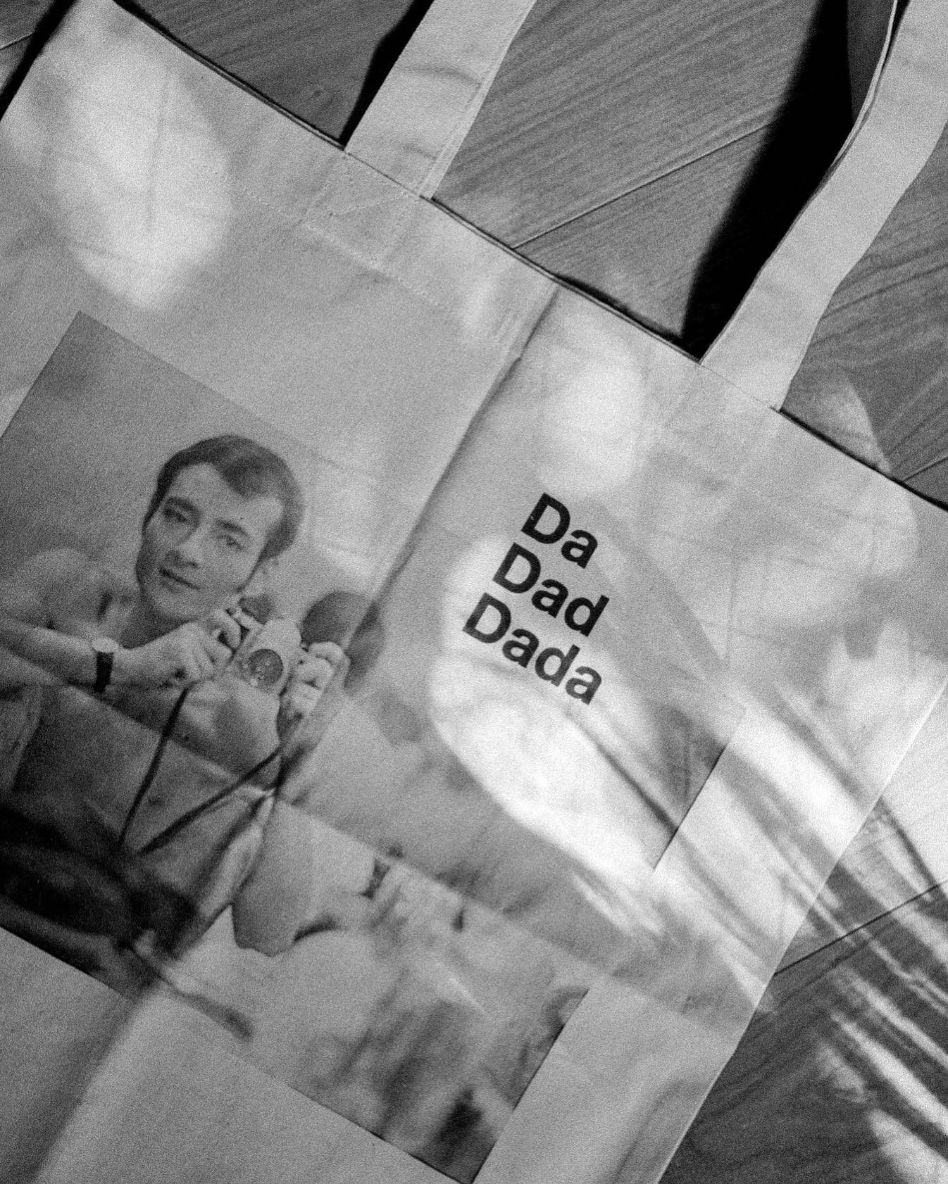ハラサオリさん @saorihala の『Da Dad Dada』素晴らしかったなぁ。パフォーミングアーツはもともと好きだったけど、こういう作品がもっと観たいと思いました。&ldquo;最も個人的なことが最もクリエイティブなんだ&rdquo; マーティン・スコセッシ

どちらにするか迷った原健トートはお気に入り📷 #dadaddada