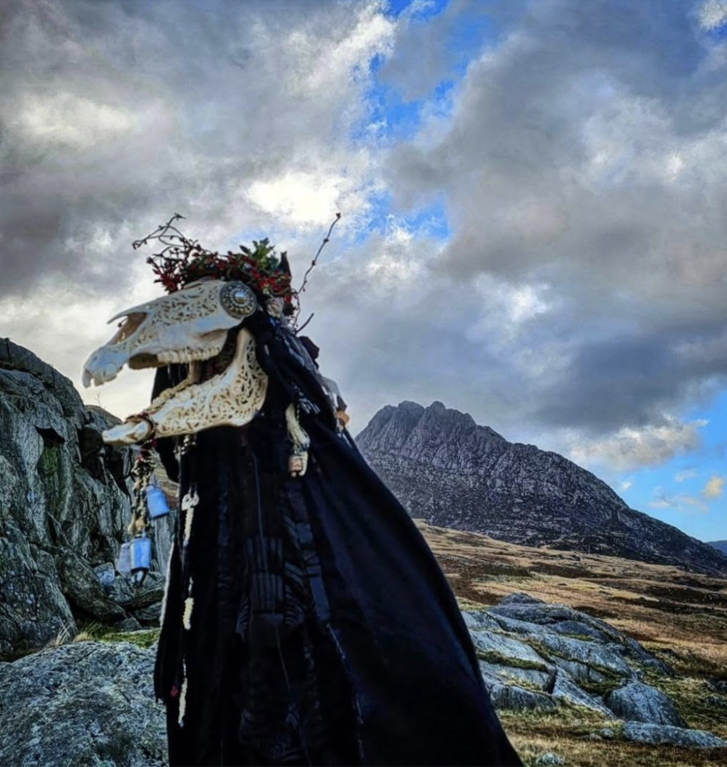 Iaith y Pridd: Mari Gwern Gof a Gwrachod Eryri