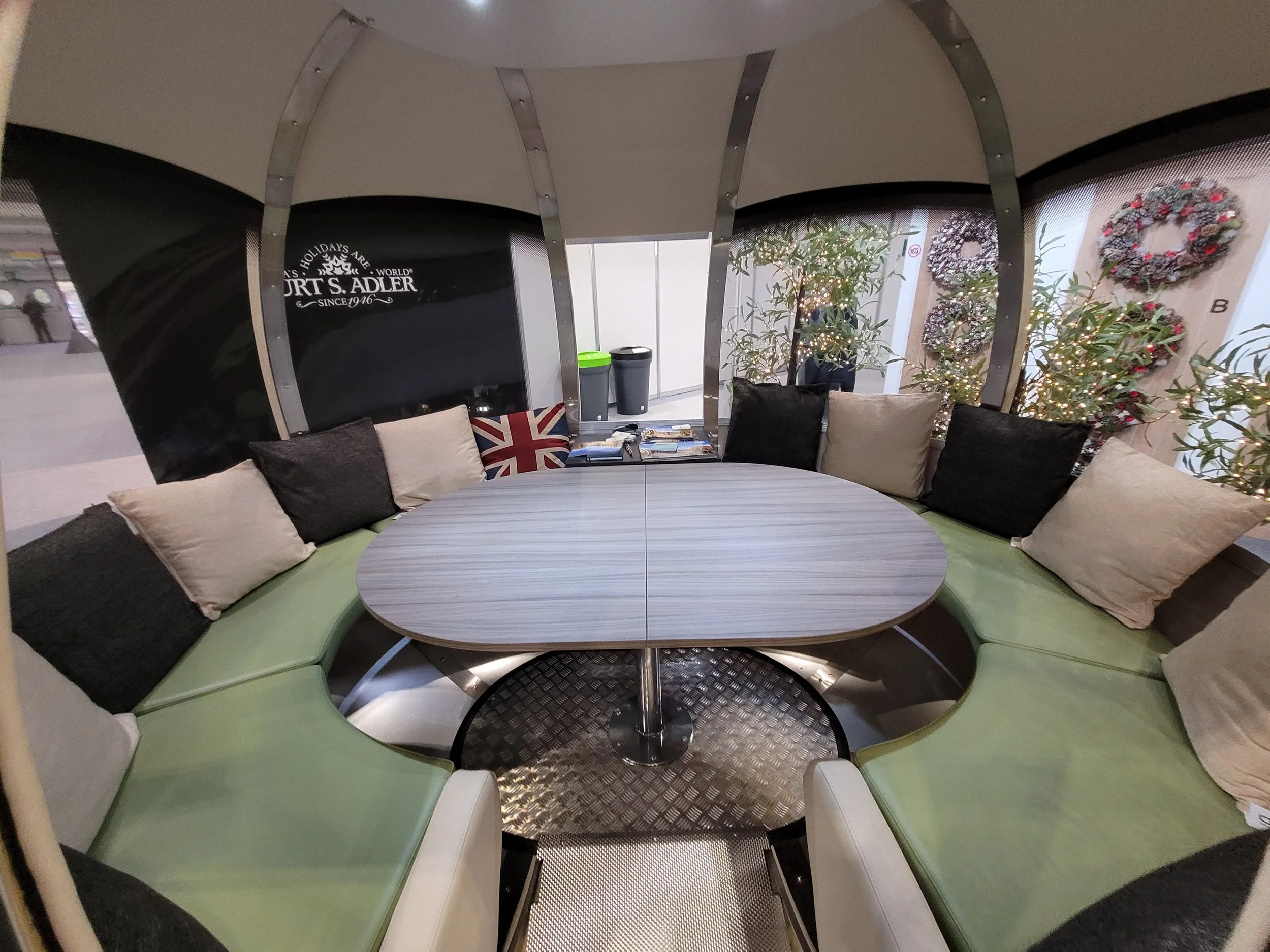 OUR PRODUCTS — Wreaths 'n Reindeers Ltd