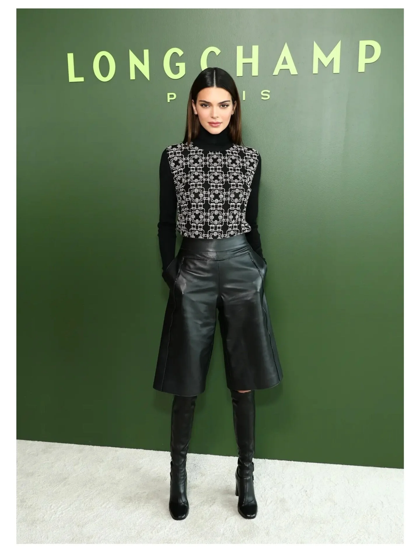 Kendall Jenner  - Longchamp Fashion Show (2020)