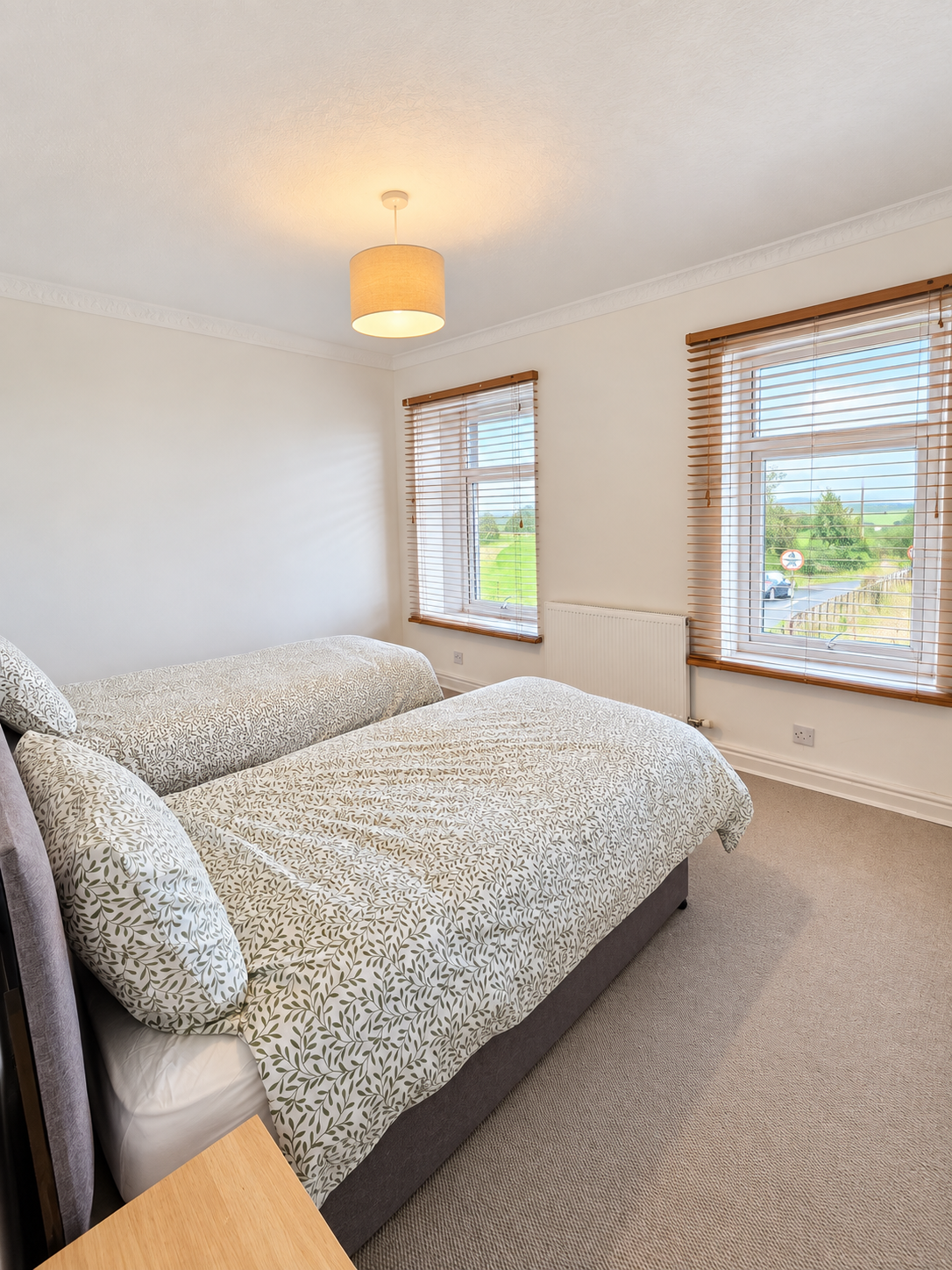 Airbnb_03_Twin_Bedroom.png