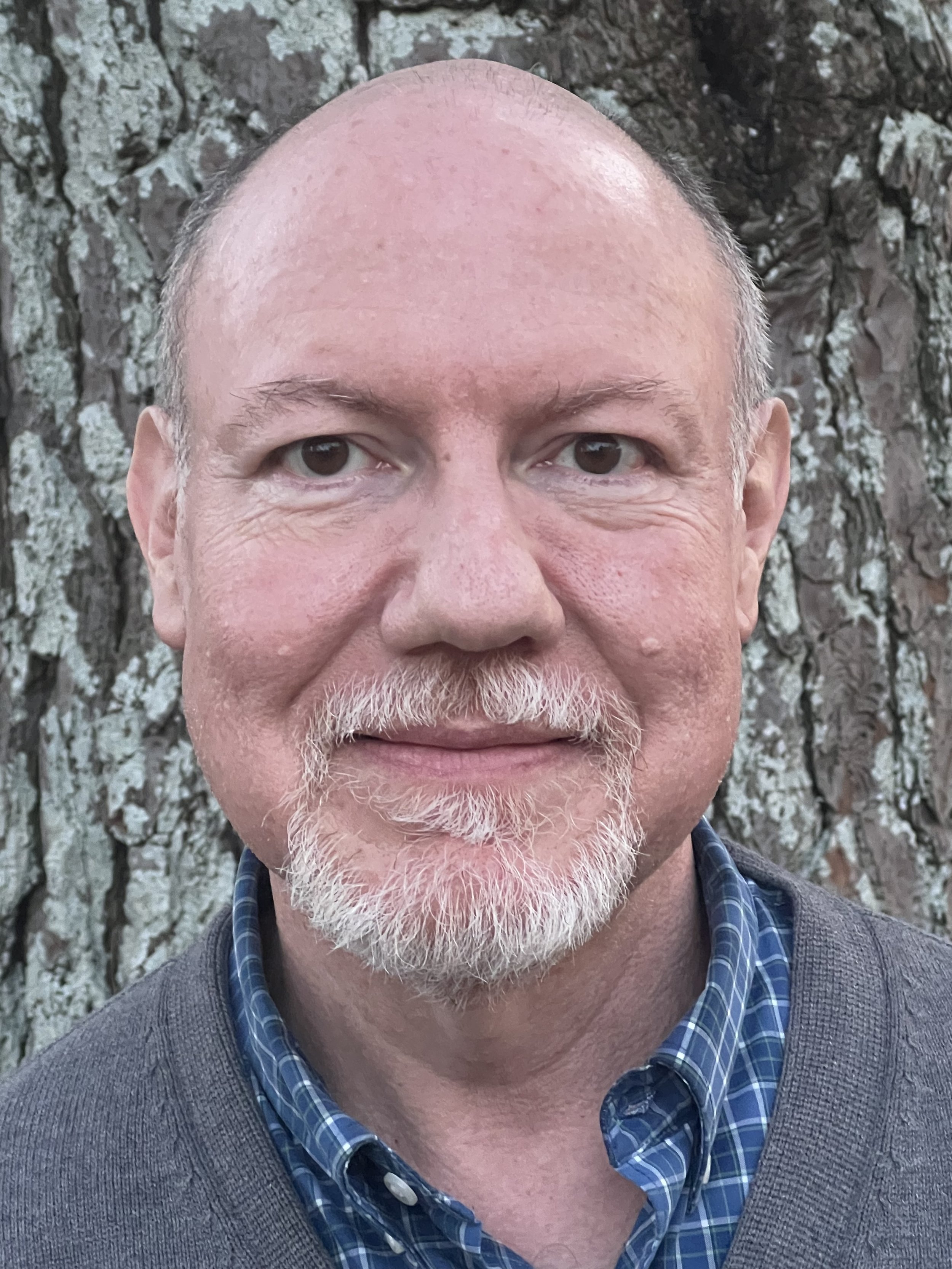 Robert M West headshot - A Clear Eye.jpg