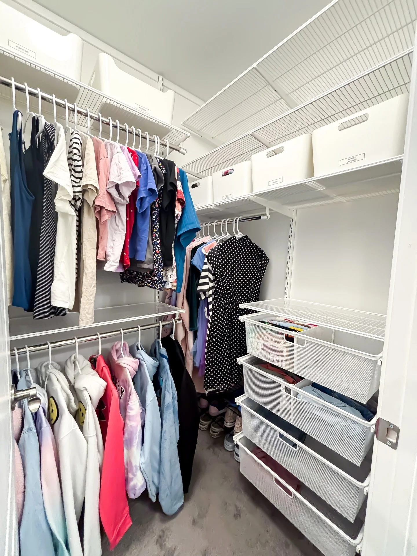 🪄The magic of a professional organizer? We find space you didn&rsquo;t even know you had. This tween&rsquo;s closet is now a fully customized, Elfa-powered upgrade built for real-life function and everyday ease.

Swipe to see the transformation!