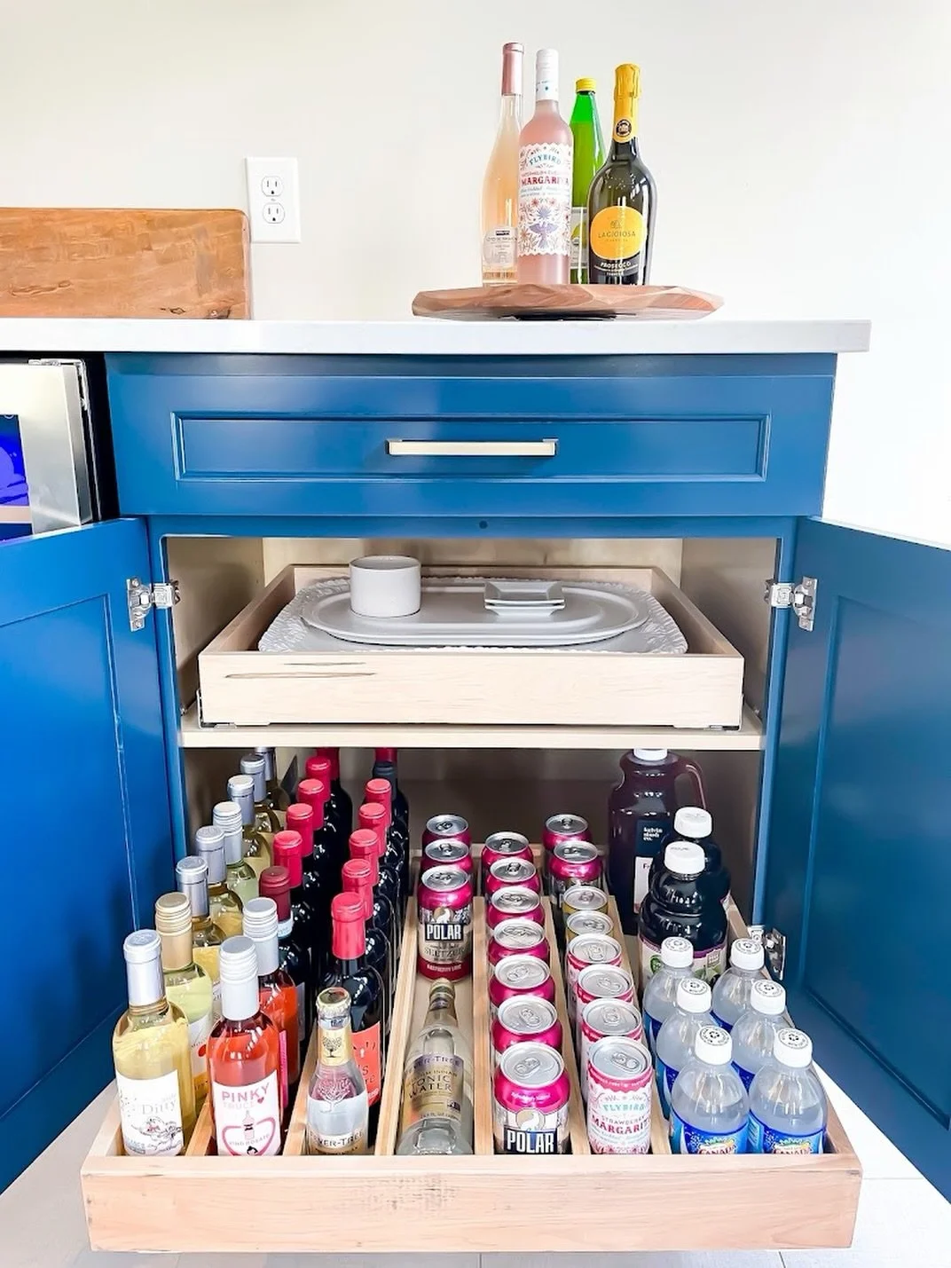 The secret to effortless holiday hosting? Thoughtful systems, intentional design, and a home that welcomes as beautifully as you do. ✨