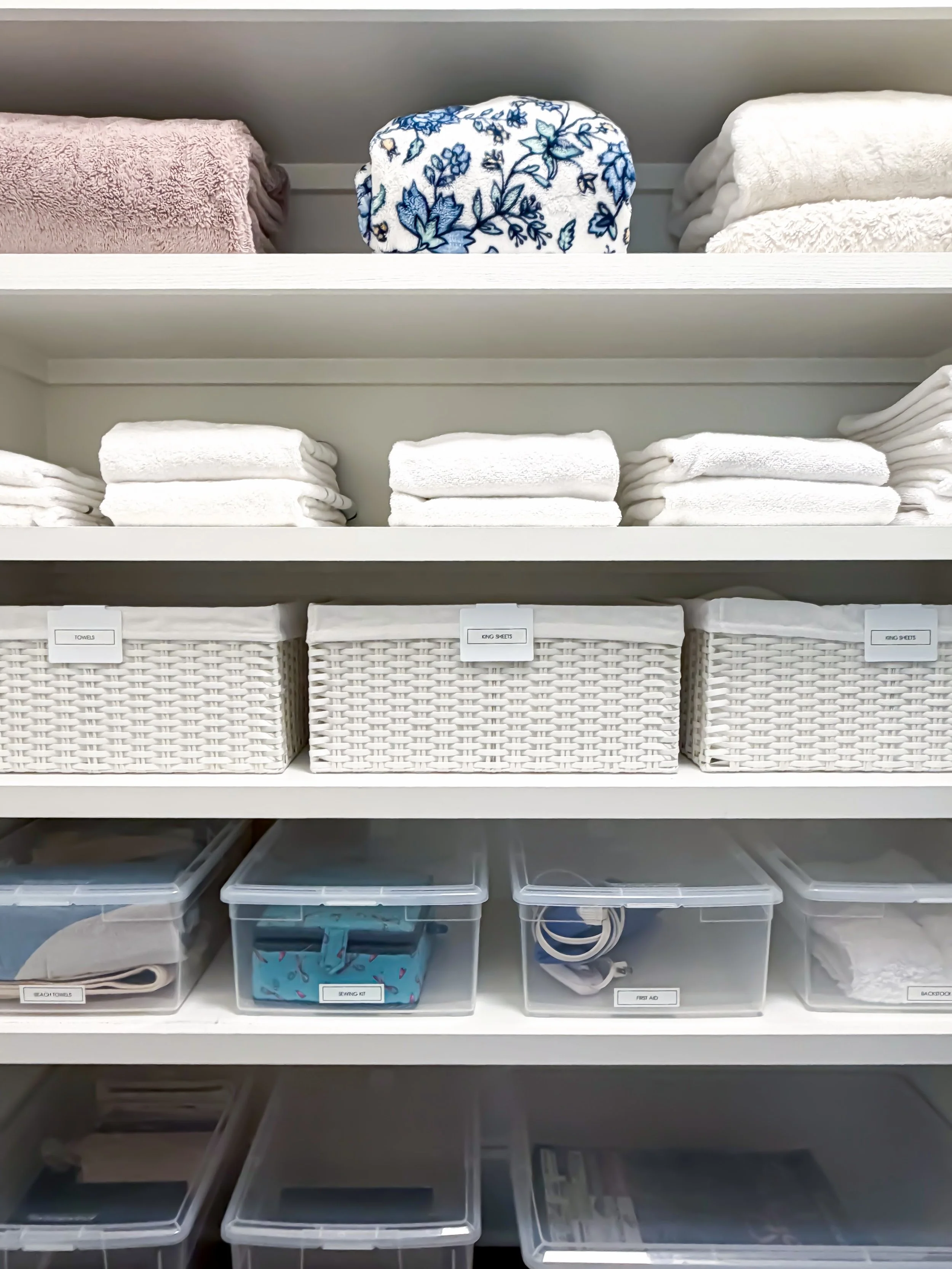 Sometimes, it&rsquo;s the little refinements that make all the difference. A streamlined linen closet that looks just as good as it functions ✨