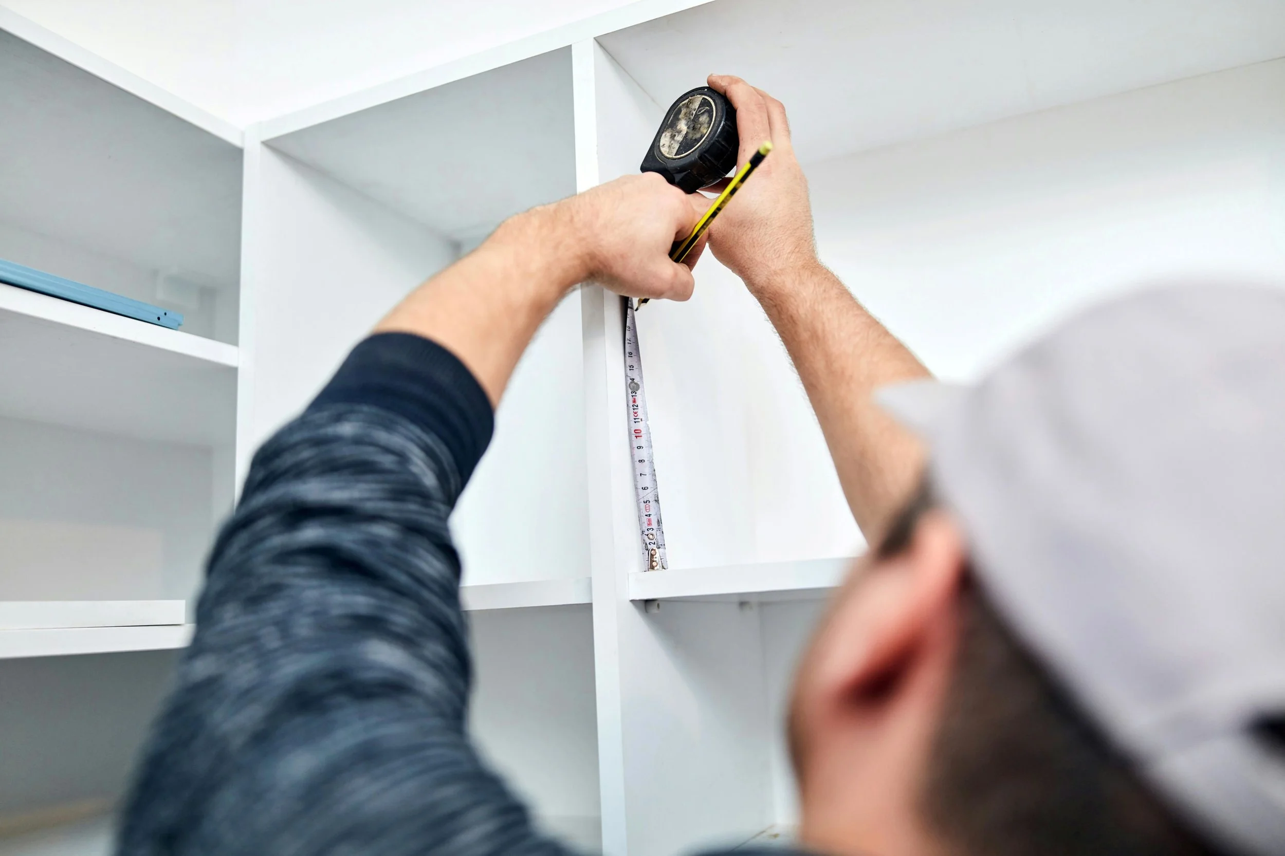 measuring-shelving-for-custom-storage