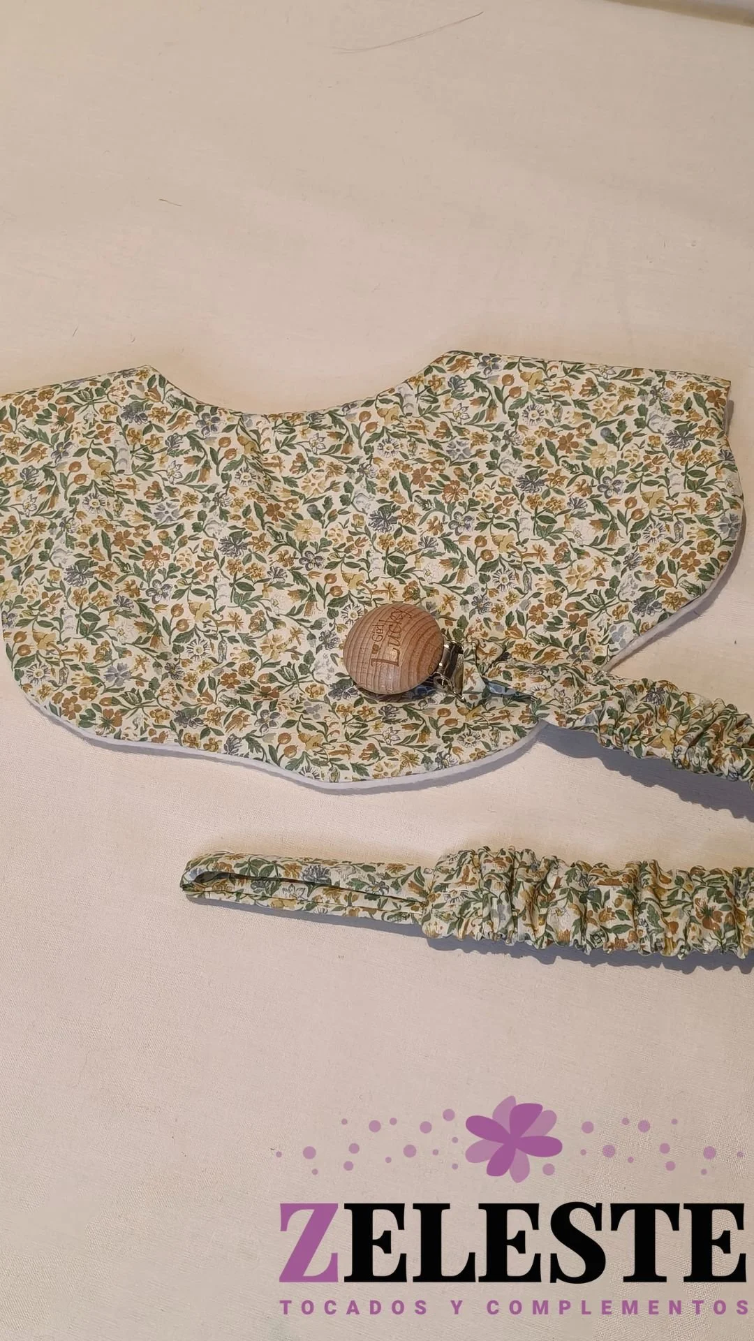 Conjunto Babero y Chupetero Md Pepa nº2