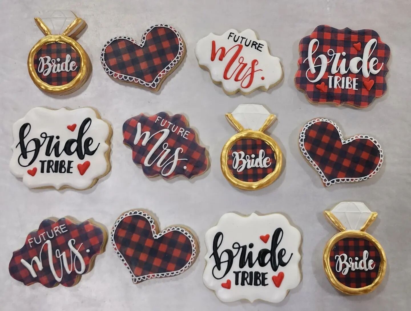 Bride to be! 
The last flannel before the ring! 
There's been so many fun themed parties lately. 🙊😬 

#bridetobe #bachelorette #maidofhonor #bride #plaid #bachelorettecookies #cookiesofinstagram #decoratedcookies #sugarcookies #cookies #yyctoday #a