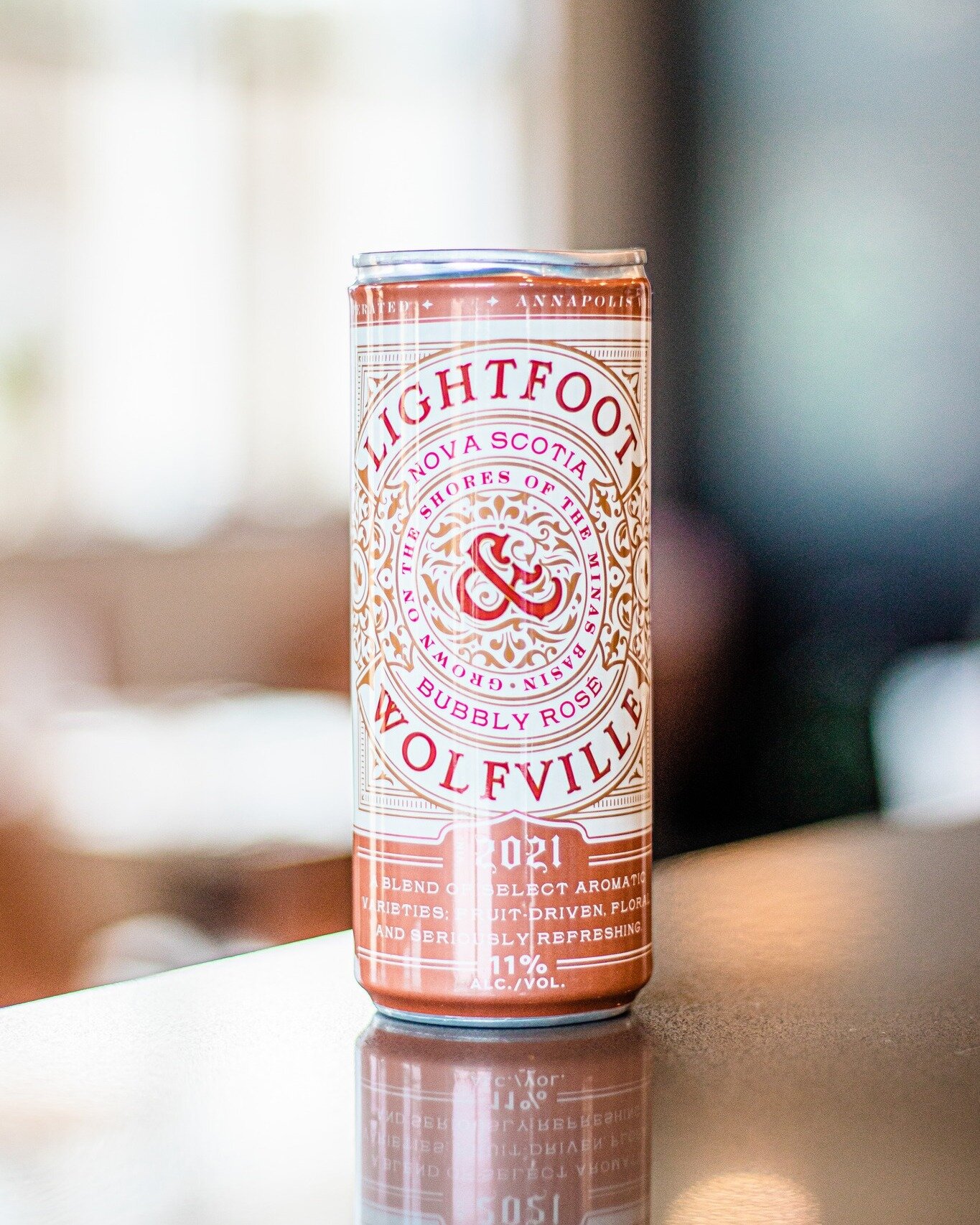 LOCAL FEATURE: 

Lightfoot and Wolfville&rsquo;s 2021 Bubble Ros&eacute; in a can! is a fruit-driven ros&eacute; with signature Nova Scotian freshness and fragrant floral aromatics. 

Tasting Notes: Pale salmon blush in the glass. On the nose, fresh 