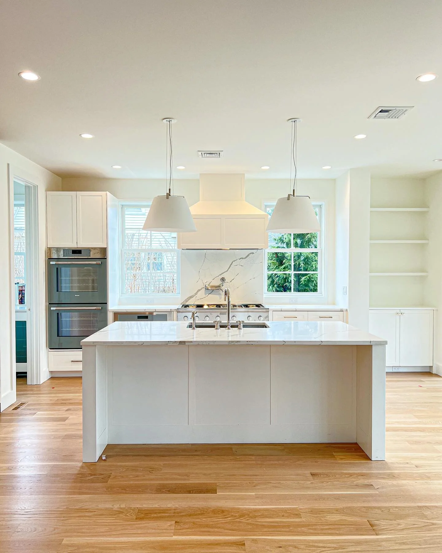 Brand new kitchen ready for its chef 👨&zwj;🍳 👩&zwj;🍳! 
Custom hood and sub zero fridge panels make this design subtle but sleek. 

#customcabinetry #customcabinets #neitzcustoms #mlcampbell #mlcampbellfinishes #lagunatoolscnc #customkitchen #kitc