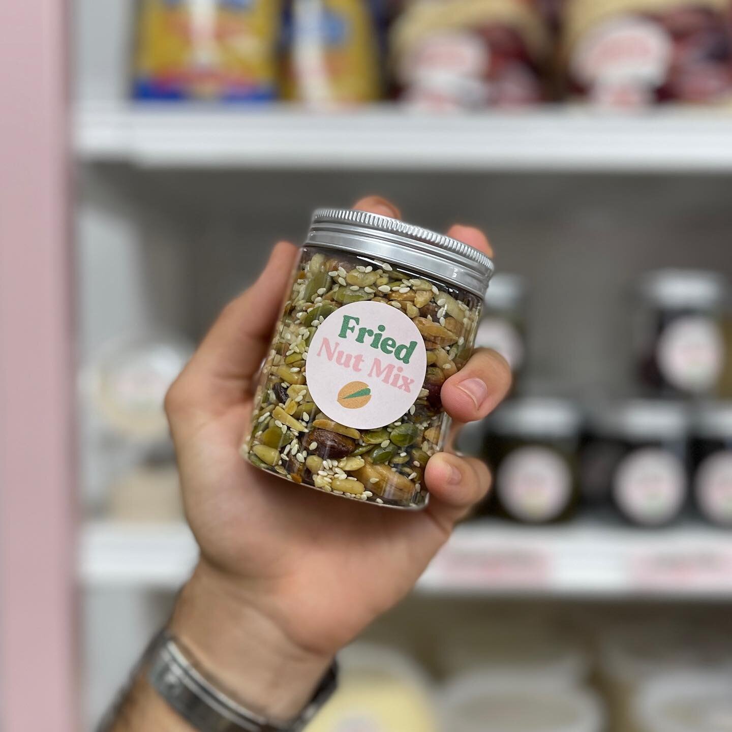 ✨NEW✨Goodies, spices, snacks and more on the e-Grocer this week! 🍋💻💫 Stay tuned for new additions throughout the month as we grow our @edysgrocer online shop and bring the magic of Lebanese goods to you across the country!! Remember, we ship natio