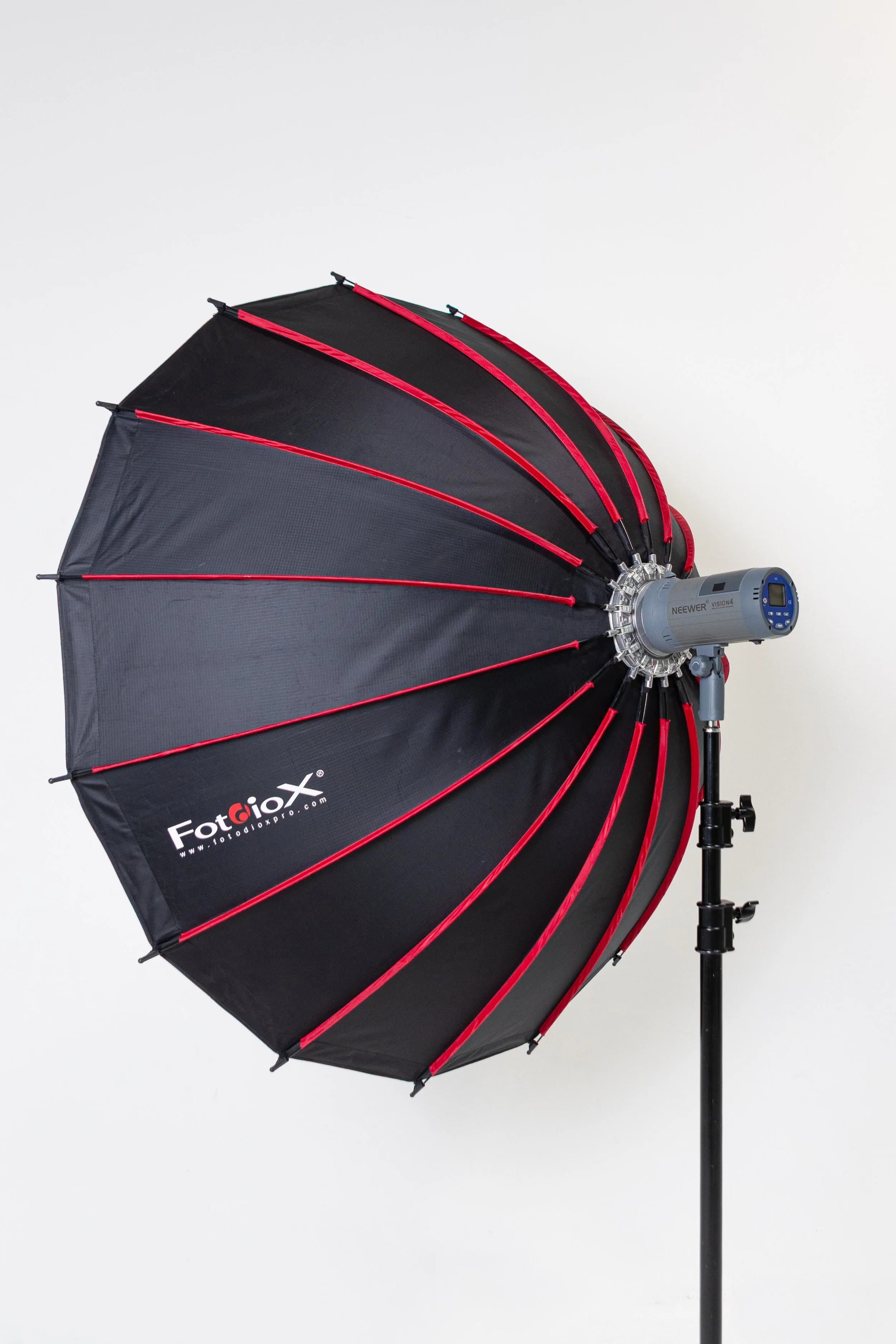 Neewer Vision 4 w/ Fotodiox EZ-Pro DLX 60" Softbox (Light Set) - $35