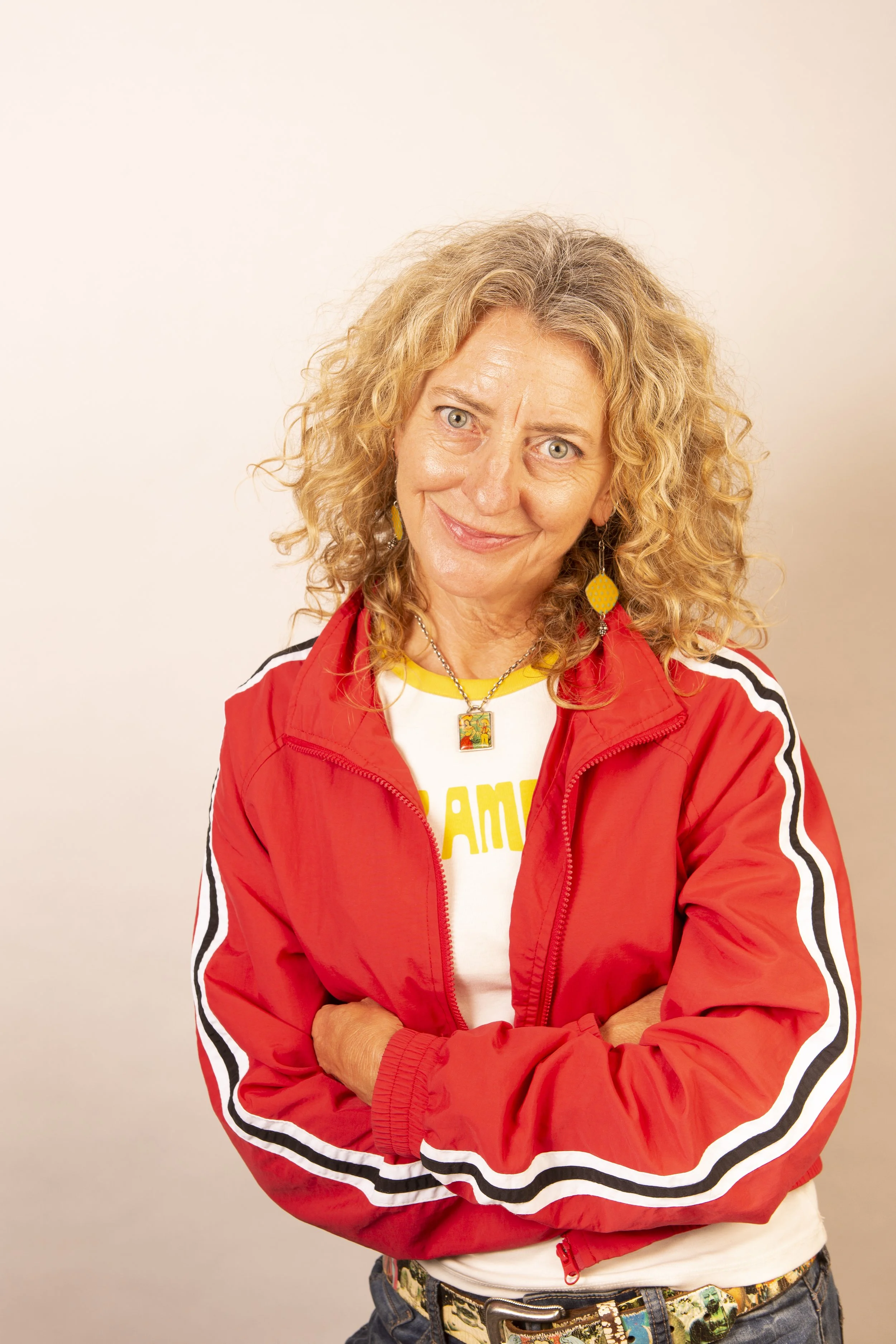 Pam Voth stand up comedian racing stripe crossed arms_72dpi.jpg