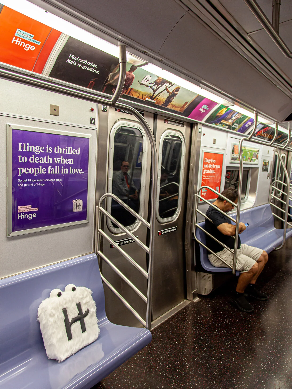 Hinge_9_Subway.jpg