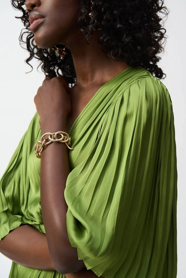 GREEN DRESS 3.jpeg