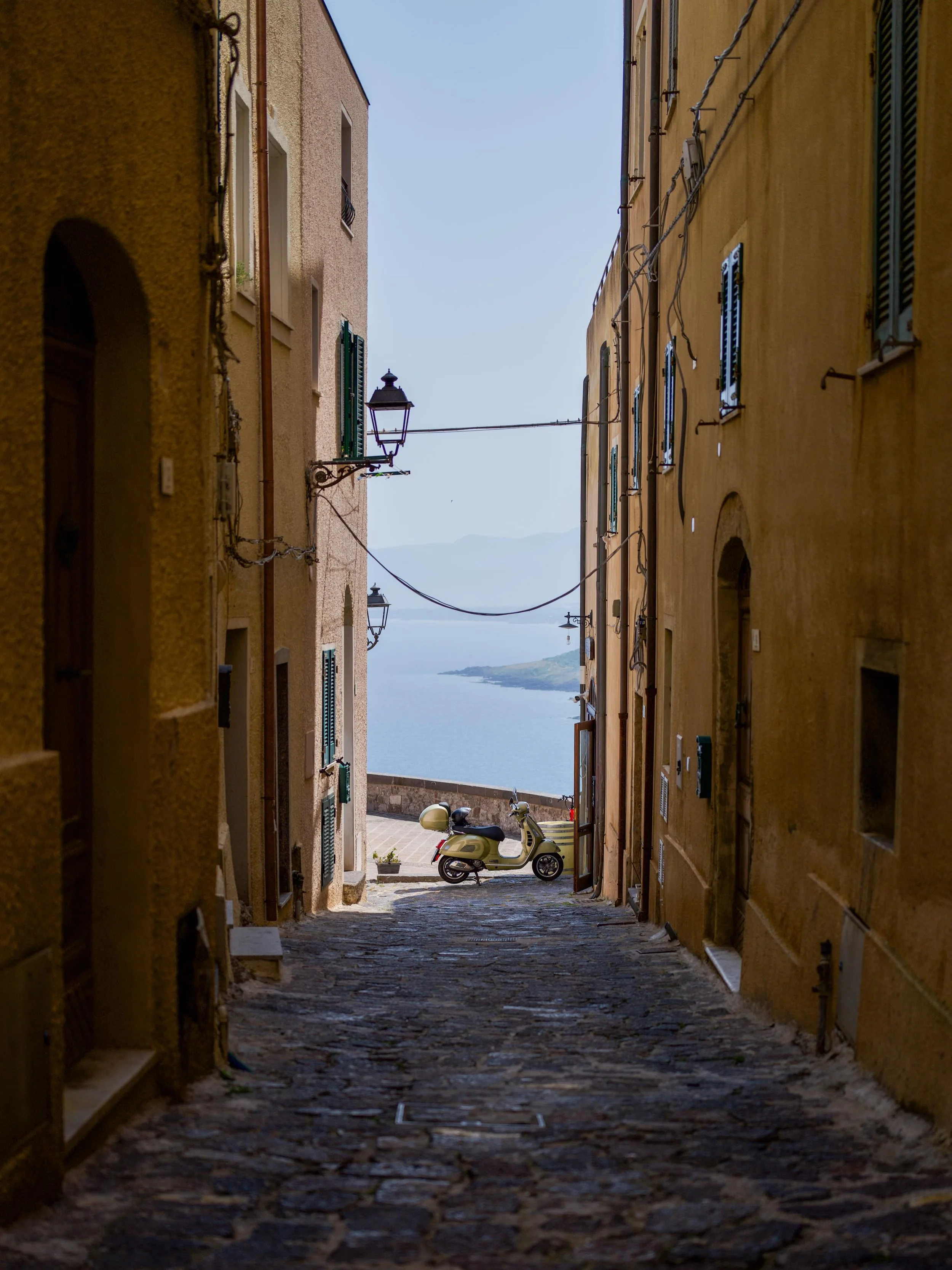 Sardinia beauty with @vespa 

@leica_camera 

#Leica #LeicaQ343 #Vespa #sardinia