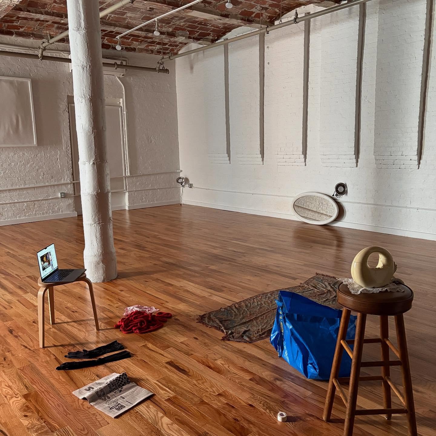 Wildest ride I&rsquo;ve been on yet 🎠 

&hellip;

🪞building this one-woman show 🪞