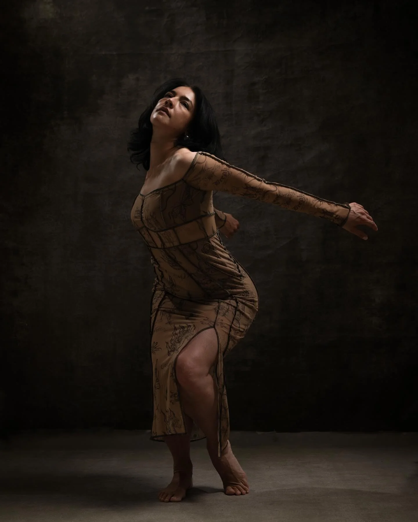 Dark Renaissance, Chapter 2 🧚🏼

📸  @createdby.zu 

🏹 Zu is a magical human 

🦢 Latina, Dancer, Photographer and Entrepreneur 

💎 Check out her space @levuestudios