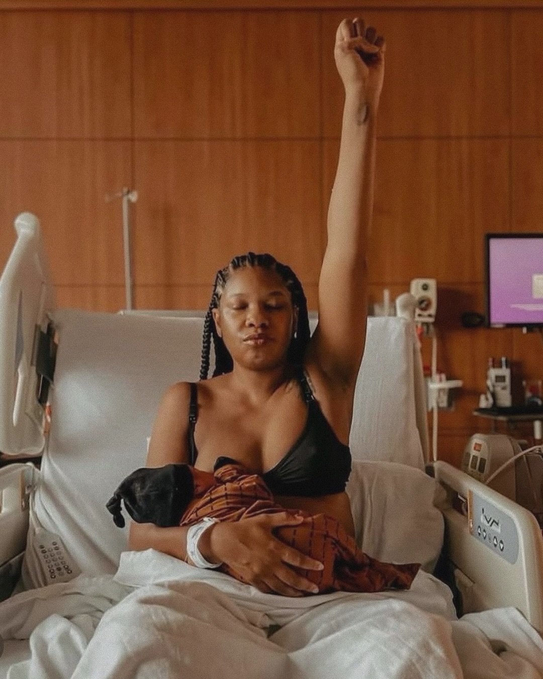 Today marks the start of Black Maternal Health Week (April 11&ndash;17) 📸&nbsp;✨&nbsp;#FeministArtFeature&nbsp;

Founded by the Black Mamas Matter Alliance (@blackmamasmatter), BMHW is a national campaign to raise awareness, advance policy initiativ