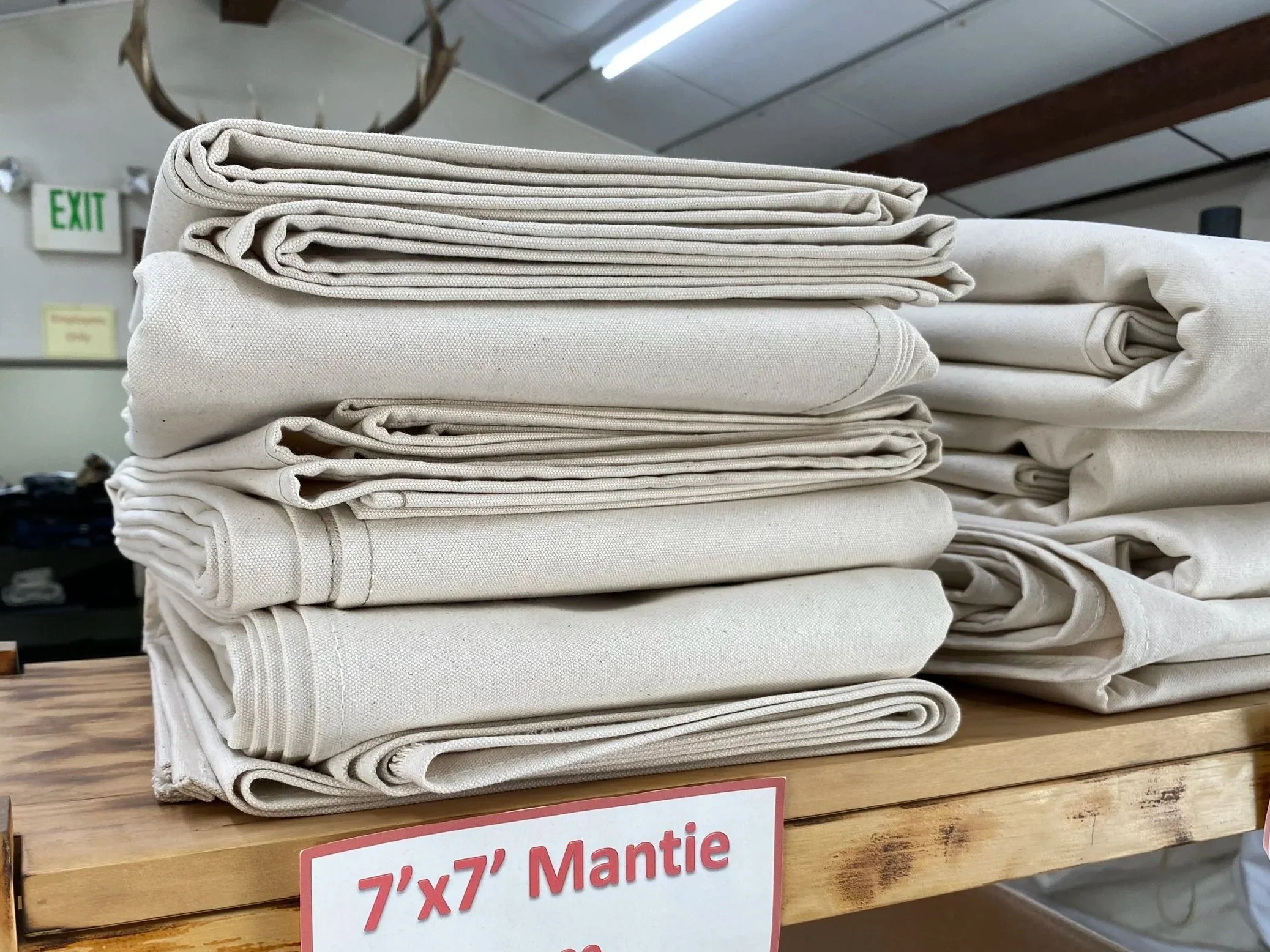 7'X7' MANTIE
Made out of 15 oz canvas and double hemmed around outside edges.