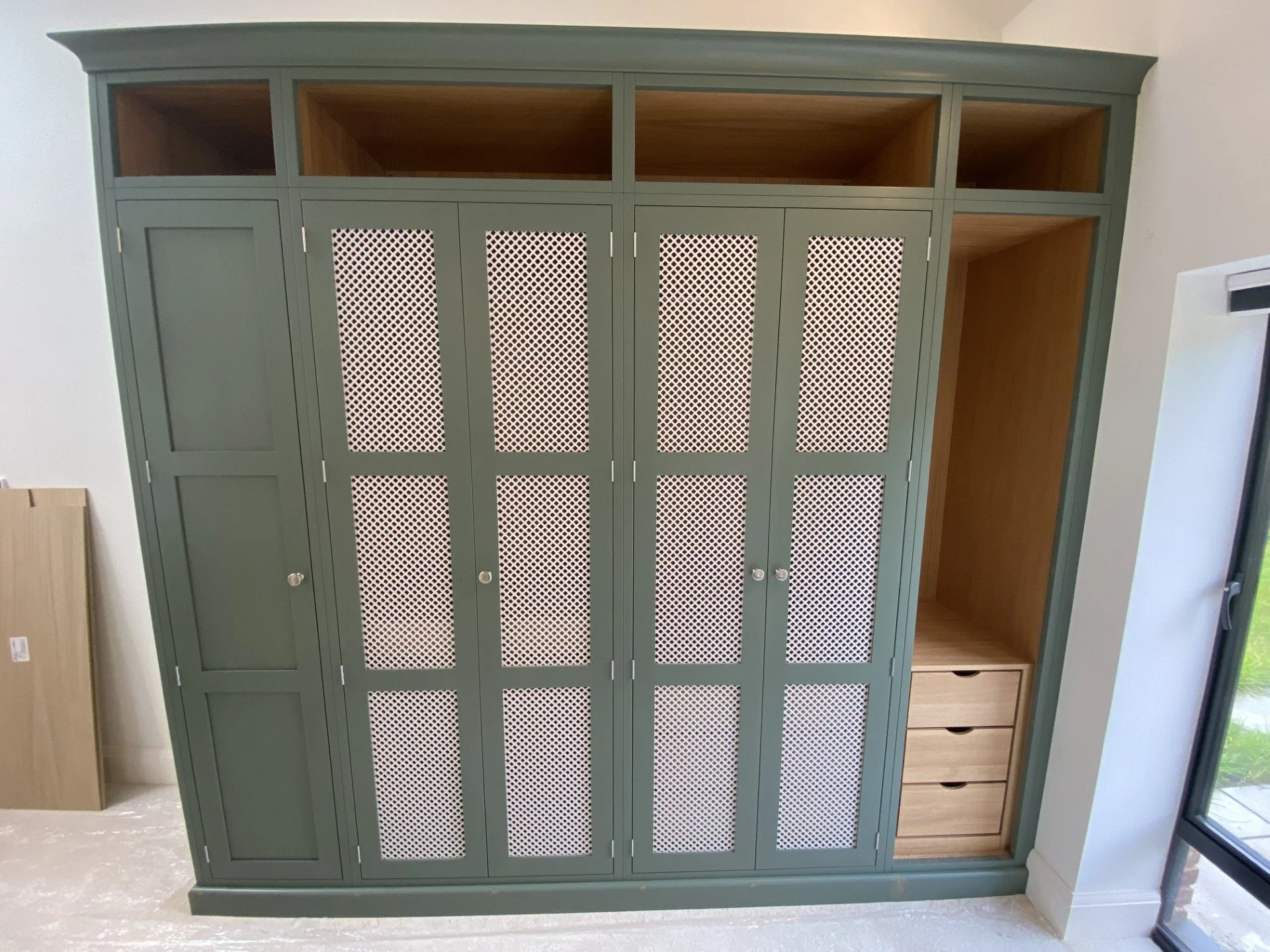 Broomlands wardrobes 4.jpg