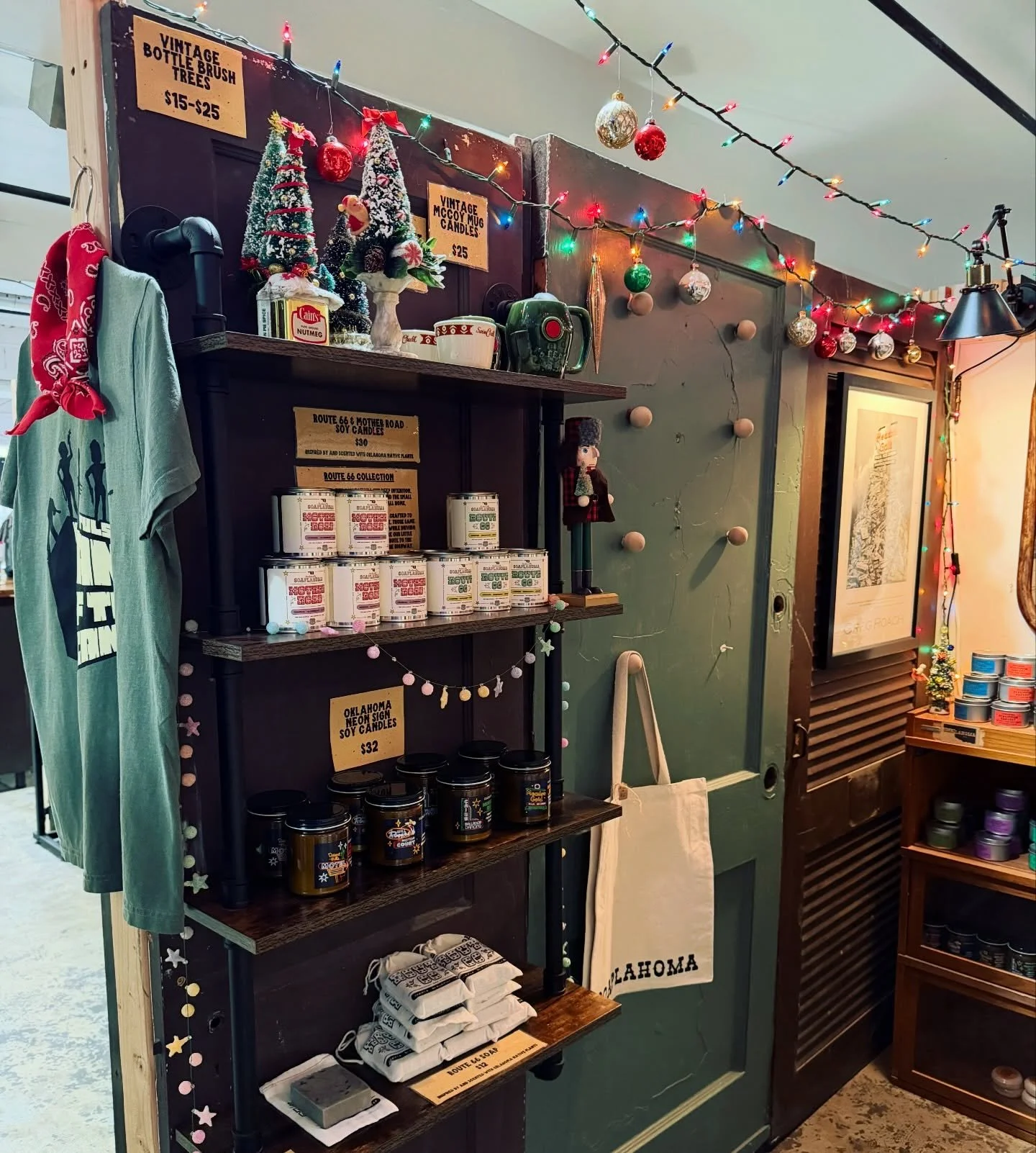 Stop by @meadowgoldmack today to do some holiday shopping!!! They&rsquo;re closing early for their holiday party so be sure to go before 4pm!!!