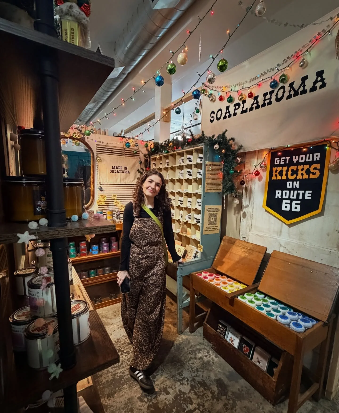 Made one last, huge restock at @meadowgoldmack this morning! Stop by to finish up your holiday shopping with a ton of locally curated and created stuff!! 💖