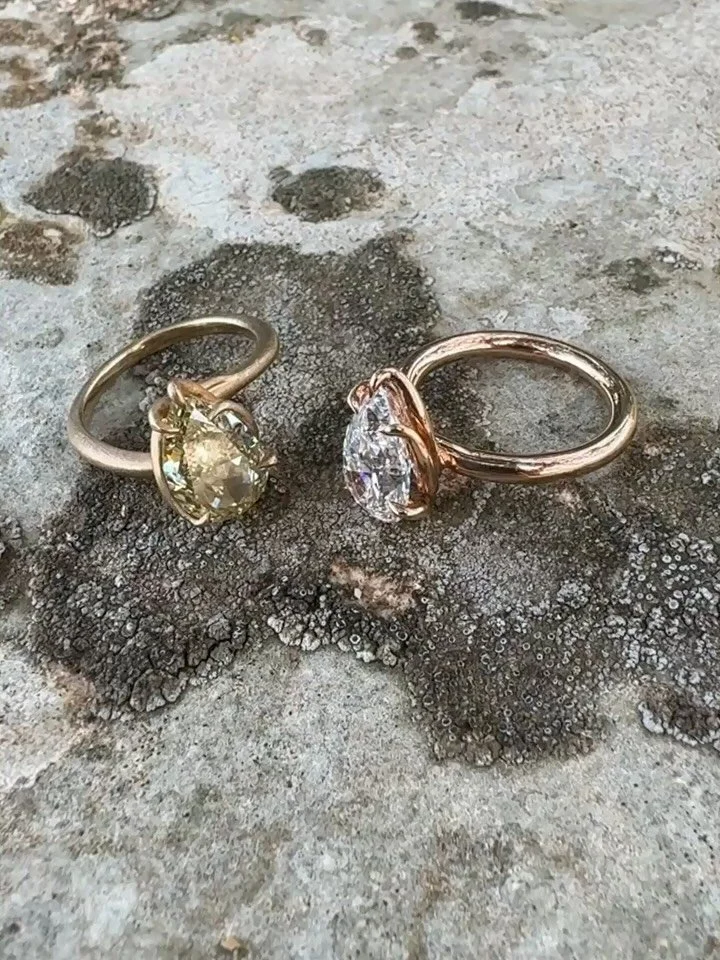 1. Just farming chaos and good memories @casinacinquepozzi 🎈
2. Sparkles + good food = my love language. Featured in @condenasttraveller Watches &amp; Jewellery Guide by the wonderful @thediamondedit Thank you @kpfashioned 💎 🥦 🍇💛
3. @oliviero_m_