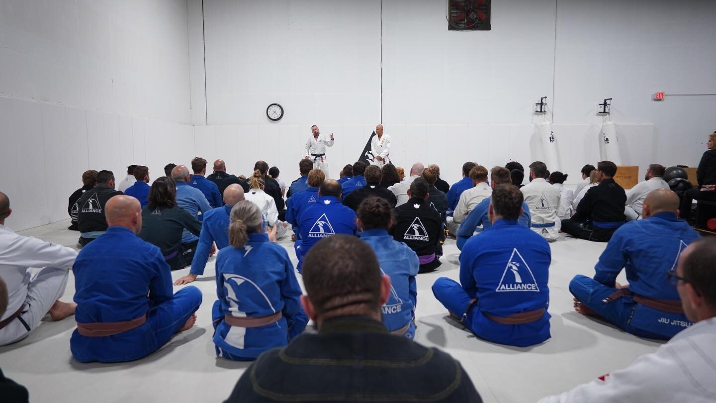#tbt We had an amazing turnout and great vibes the last time @gigipaivabjj was in town. 

Seminars are a great opportunity to learn new techniques and to get the entire community together 🤍

#alliancebjj #jiujitsu #faixapreta #blackbelt #midtown #me