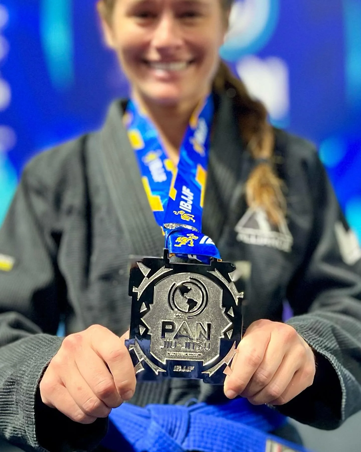 Huge congratulations to Angela Lee! Two incredible wins by triangle choke and a hard-fought final that went down to the wire. Your dedication and skill continue to inspire us all! Thank you for being such a strong role model for our school! #Champion