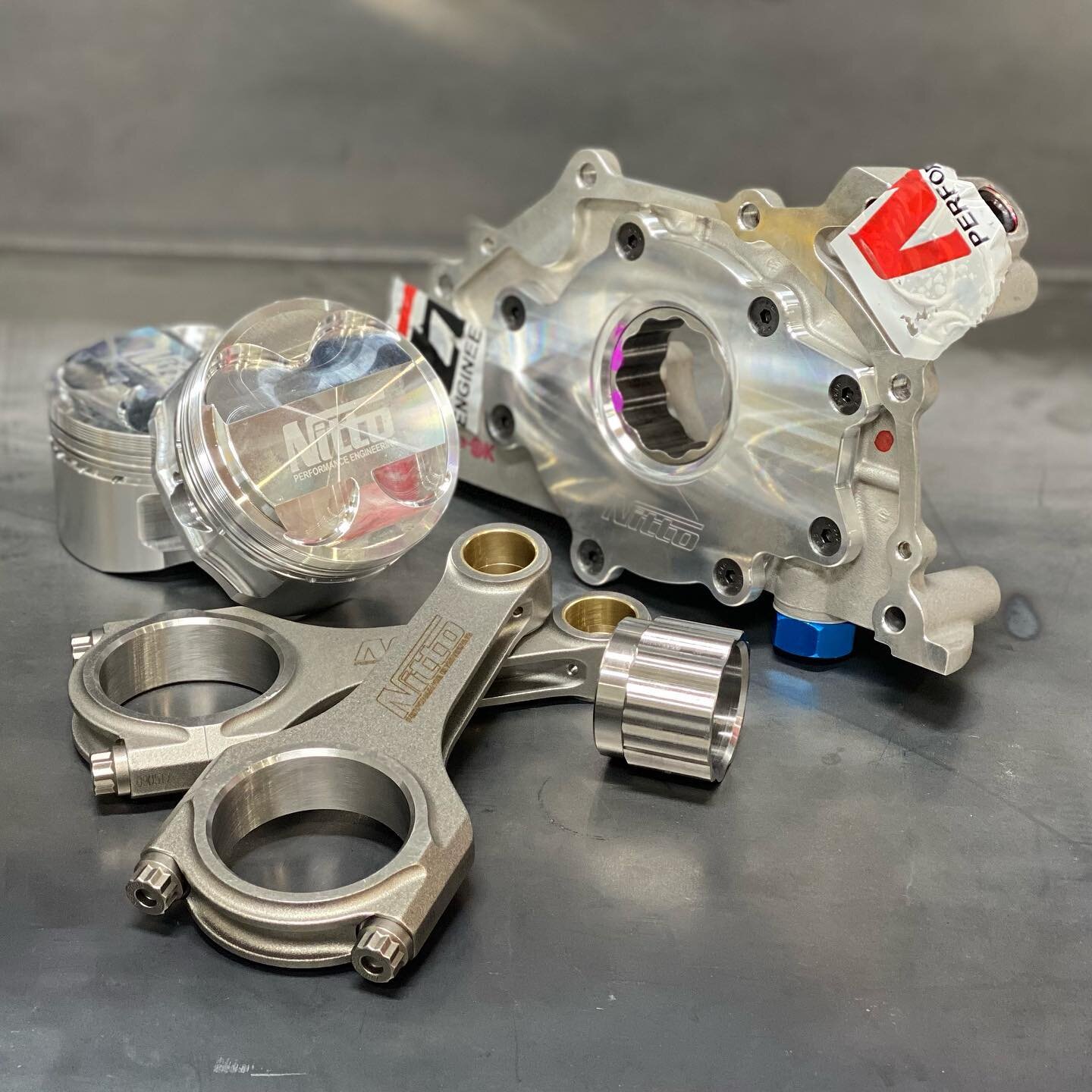 This is what we like to see &mdash; only the good stuff for an upcoming RB25 build! The weak factory crank collar is out, no more oil pump failures! 💥 Supplied by @nittoperformanceengineering @cp_carrillo #carrillo #arp #nitto #nissan #rb25 #rb26 #p