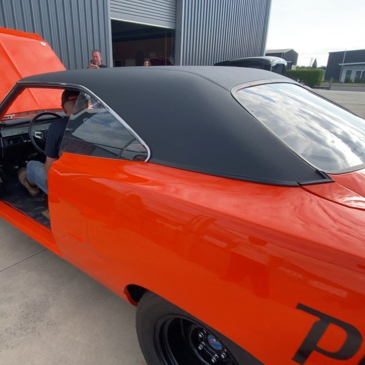 It&rsquo;s been a few years in the making but Pete&rsquo;s Superbird is one step closer to that day that most project cars don&rsquo;t get to see. 🙈 We&rsquo;ve been working hard to give him an engine that looks good but goes even better... we can&r