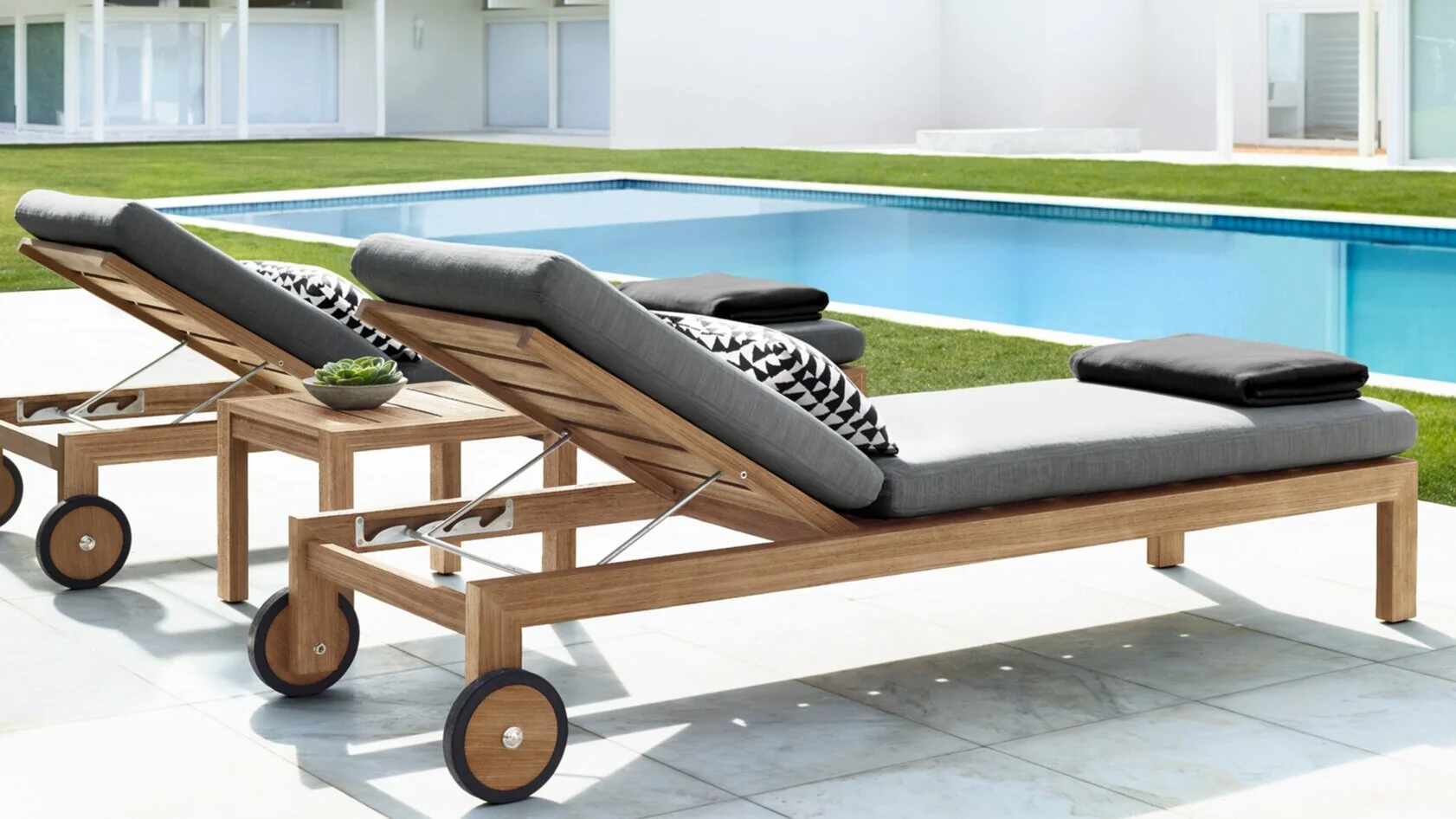 S690_T215_Aegean_Drifted_Chaise_Angle2_OD16OD1_V2.jpg