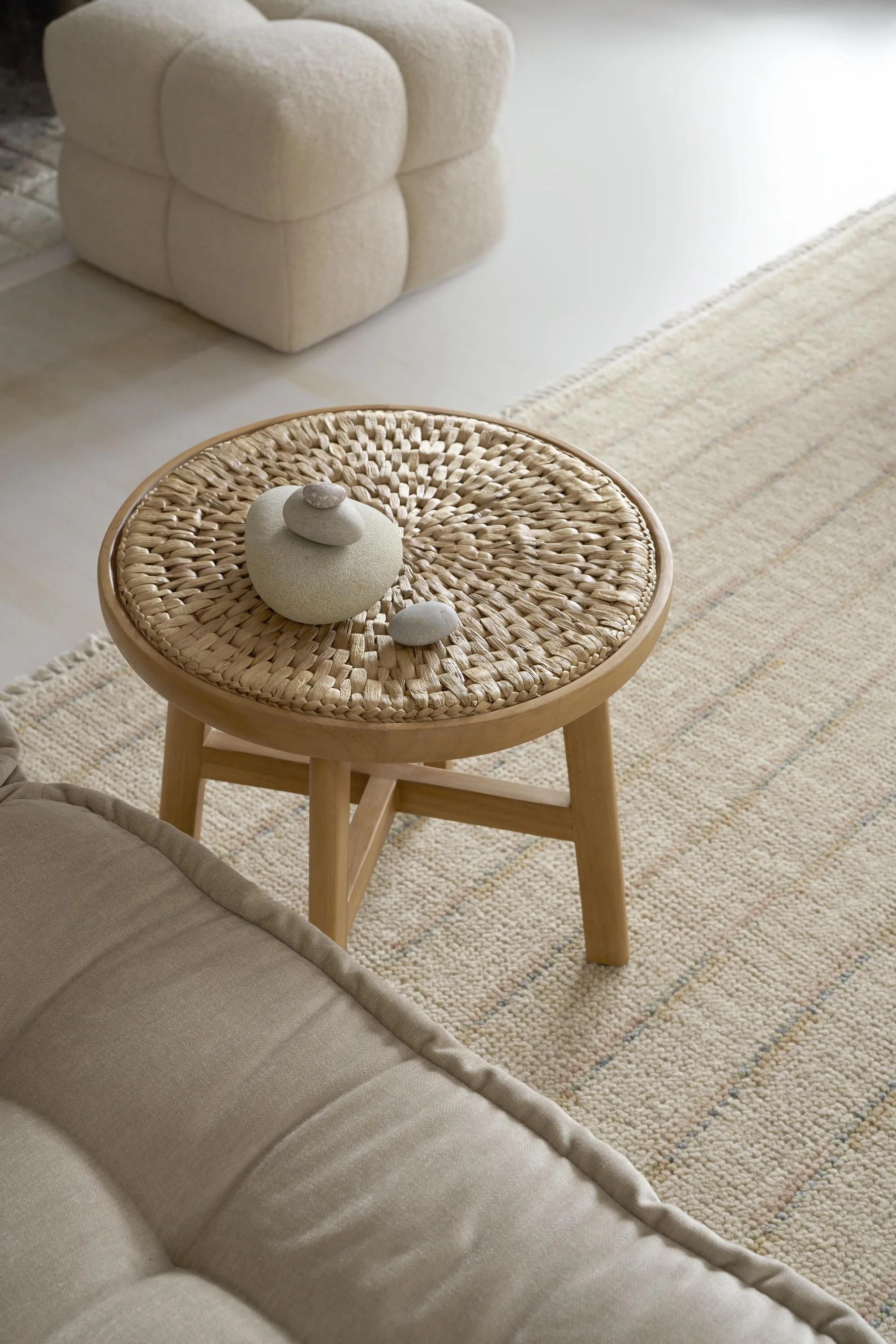 1004783054_DUNE ARMLESS CHAIR_NATURAL_BCTG_SAN ANSELMO_01_candids_0357.jpg