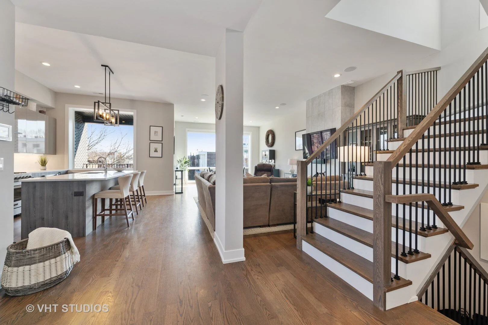 2508_N_Greenview2.jfif