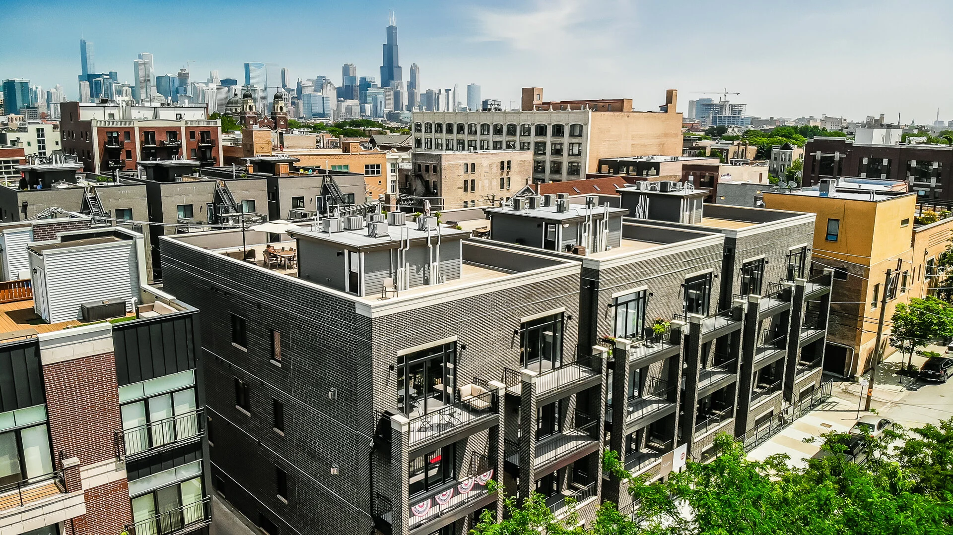 815-823 N Paulina St - 18 Units