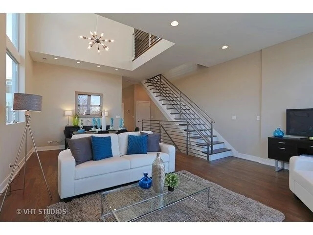 2324_N_Hamilton2.jfif