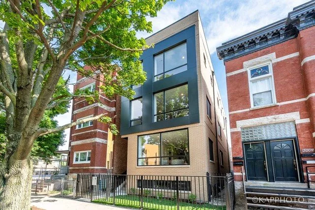 2005 W Huron St - Duplex Up/Down