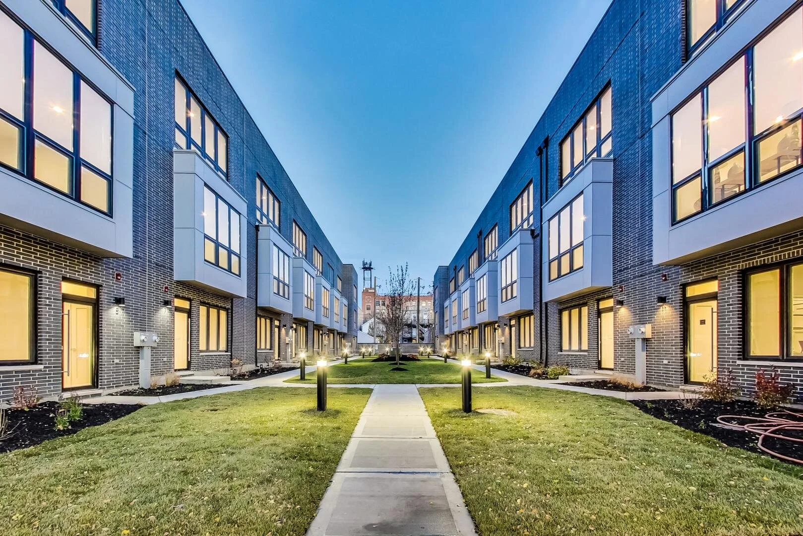 525 N Bishop St - 18 Townhomes