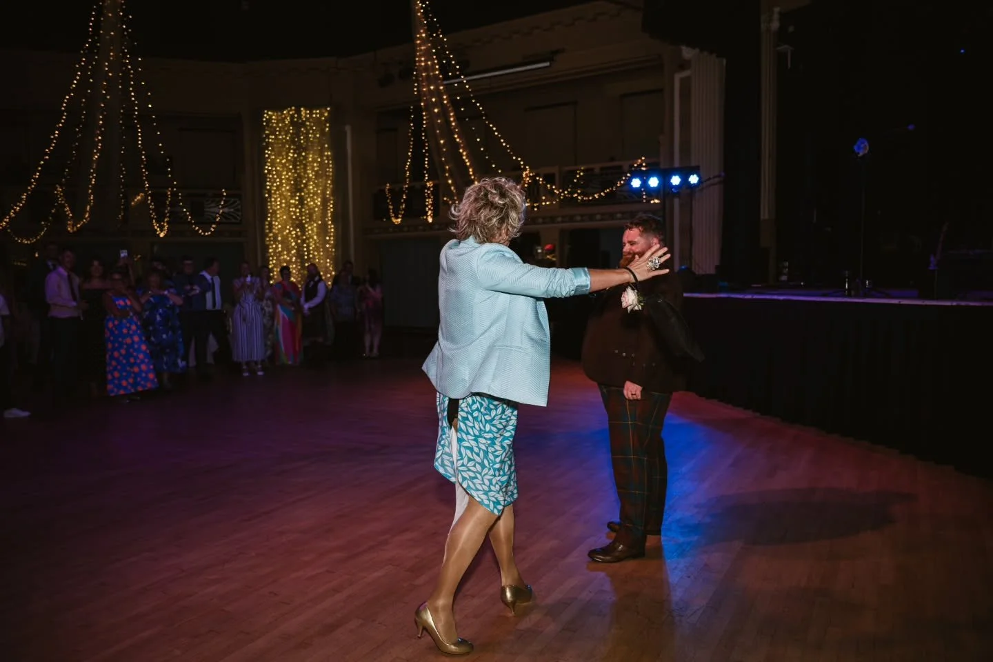 Are you ready to battle for your partner? 

Laura was having none of this chancer's antics!

What a laugh to start the party!! 

#aberdeenweddingphotographer #aberdeenevent #aberdeenwedding