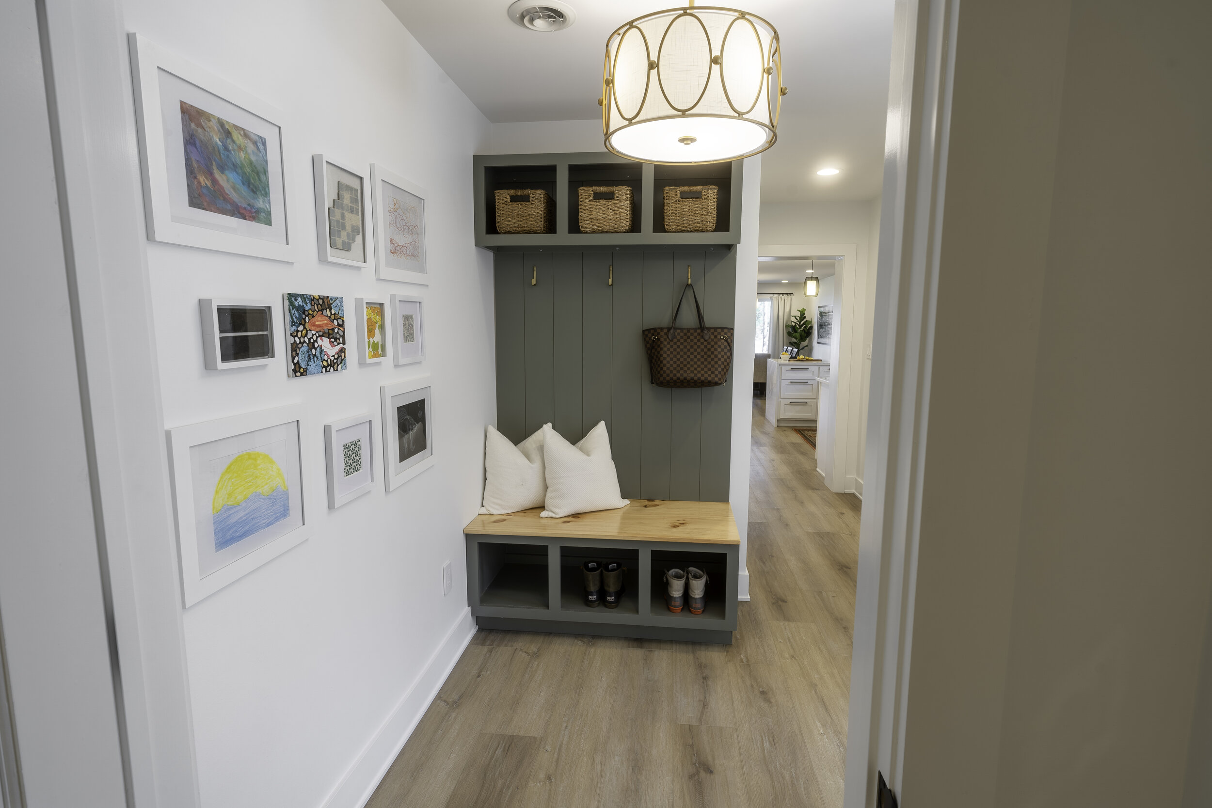 Hallway2.jpg