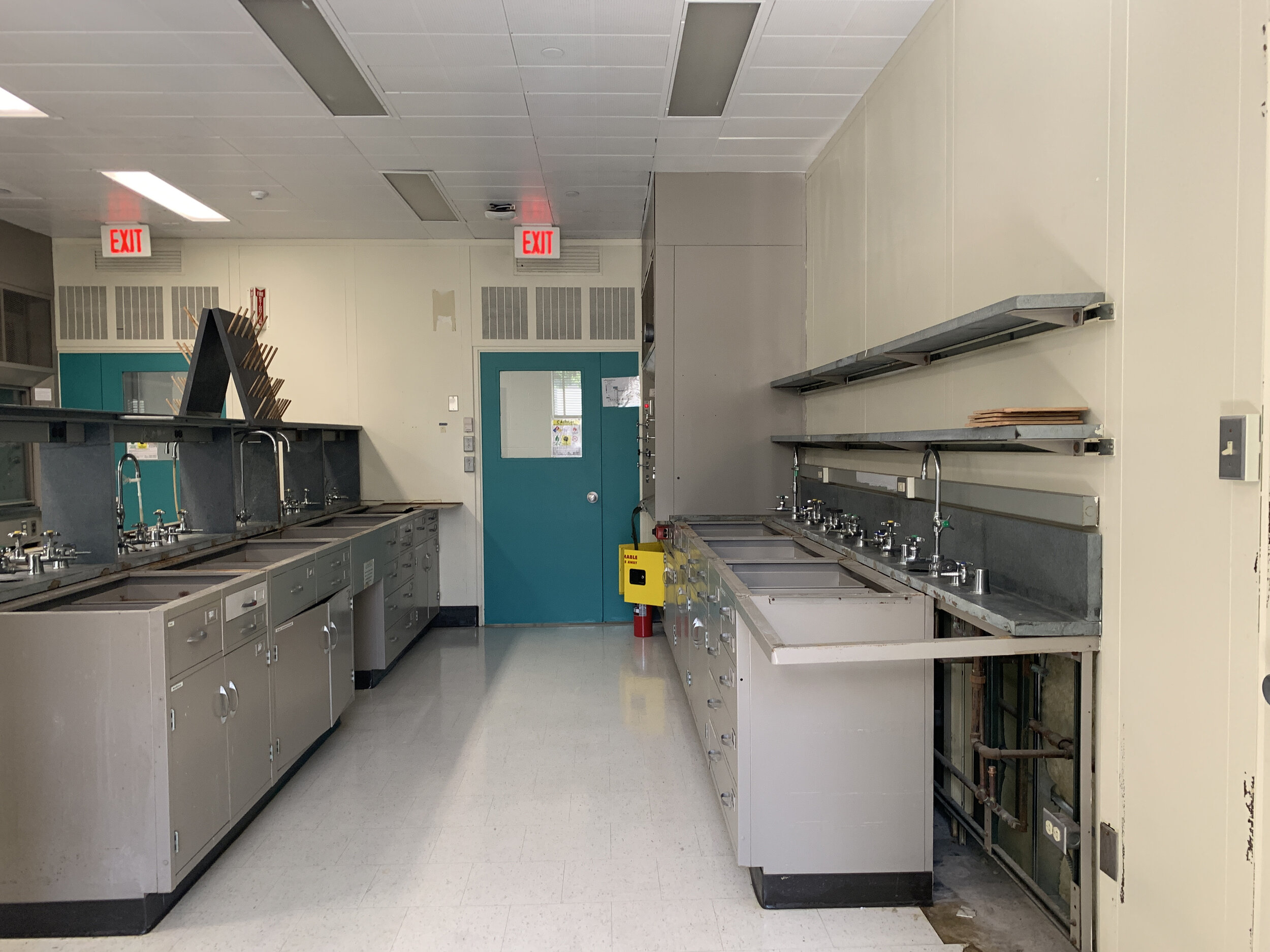 Lab Space with Benchtops Removed.jpg