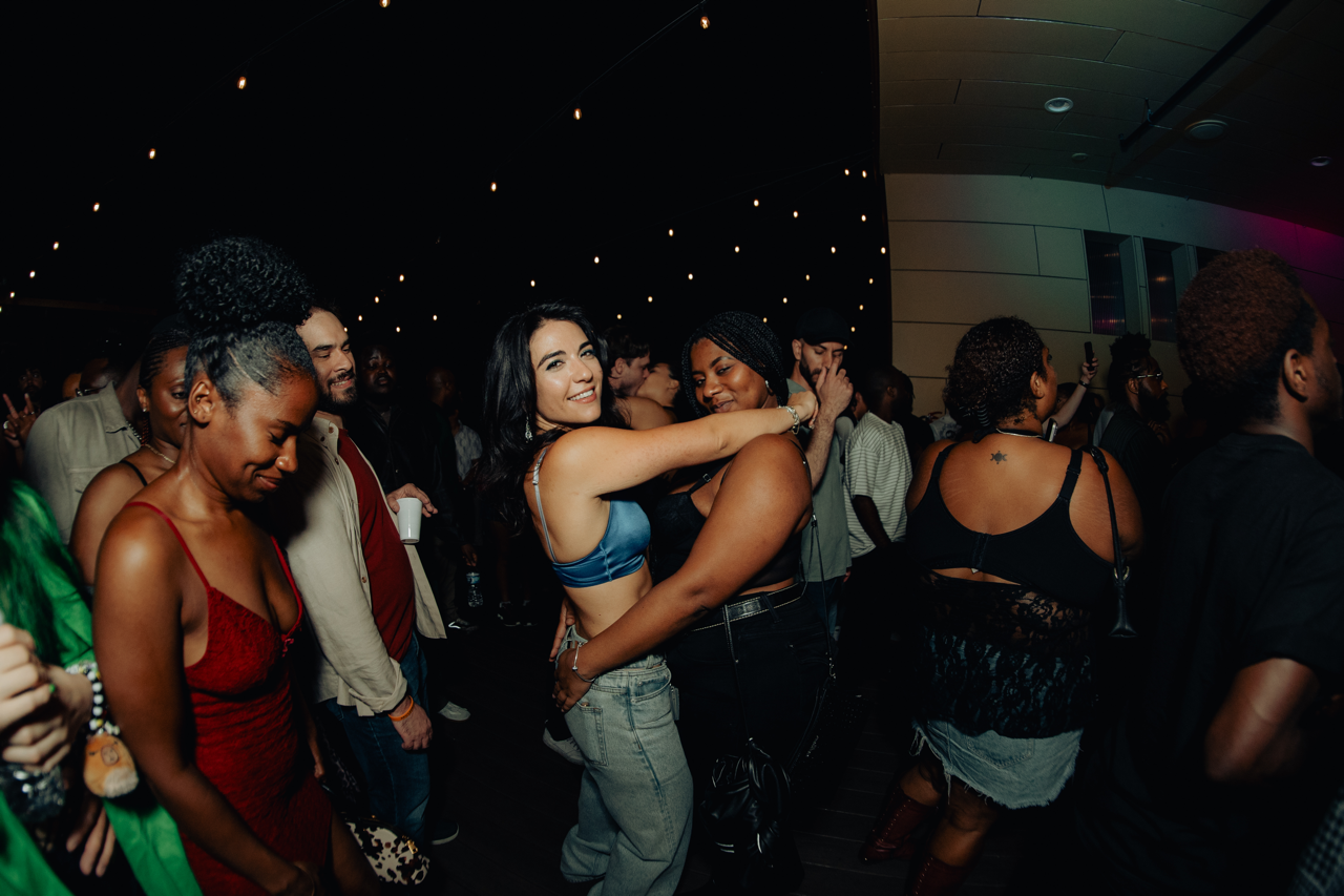WHEN_WE_DANCE_091126_224 Large.png