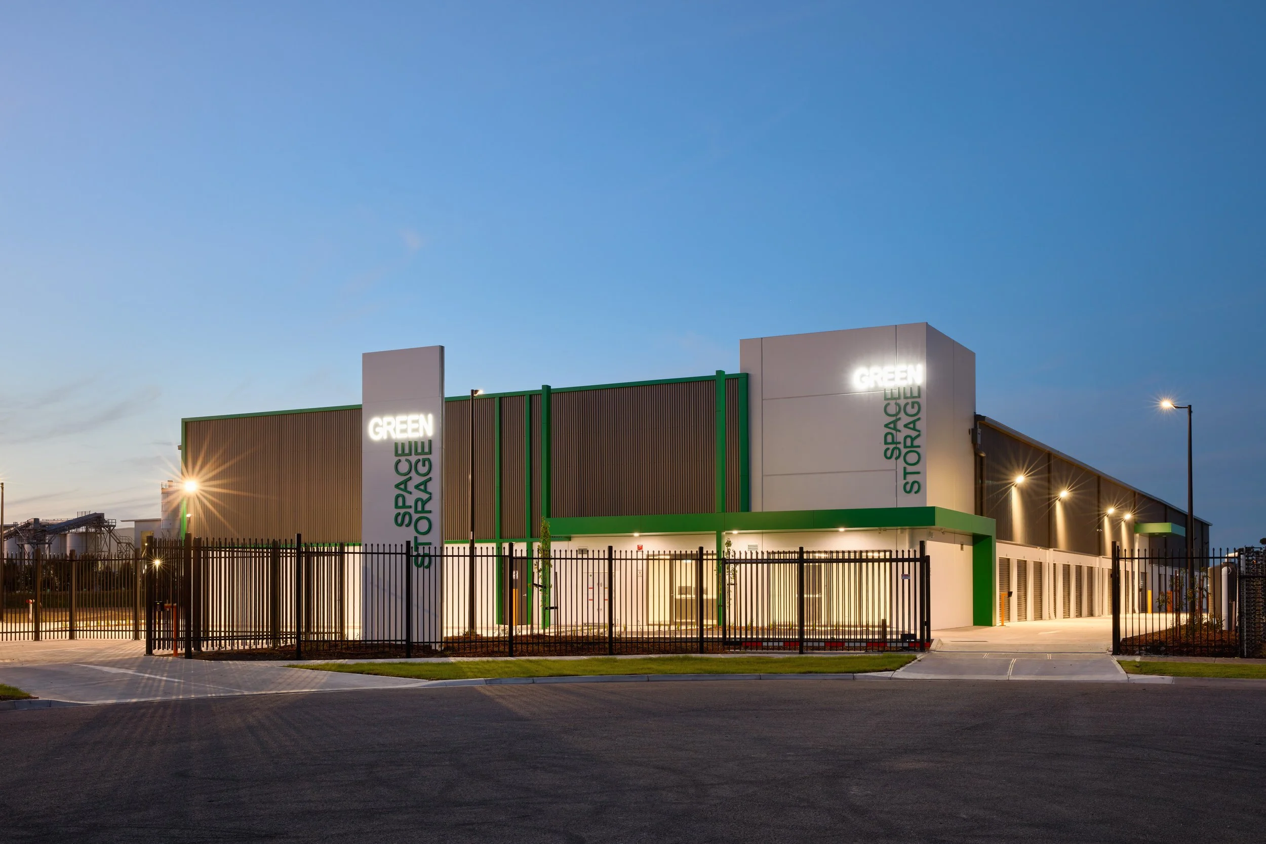 DBJS_GreenSpaceStorage_Corio_280.jpg