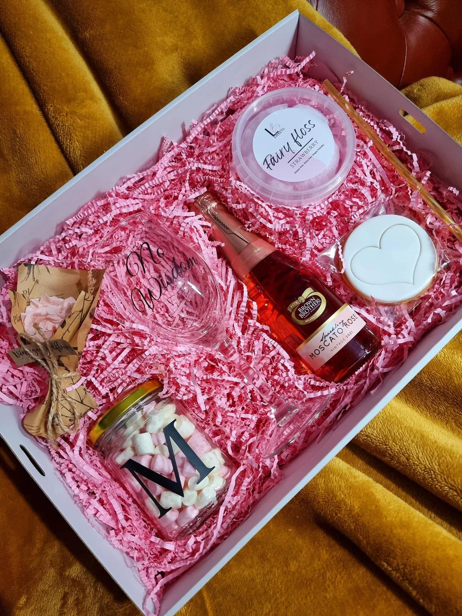Gift Hampers Good Christmas Gifts For Girlfriend 2021 Birthday Gift Basket  Gift Ideas For Girlfriend Christmas 2021