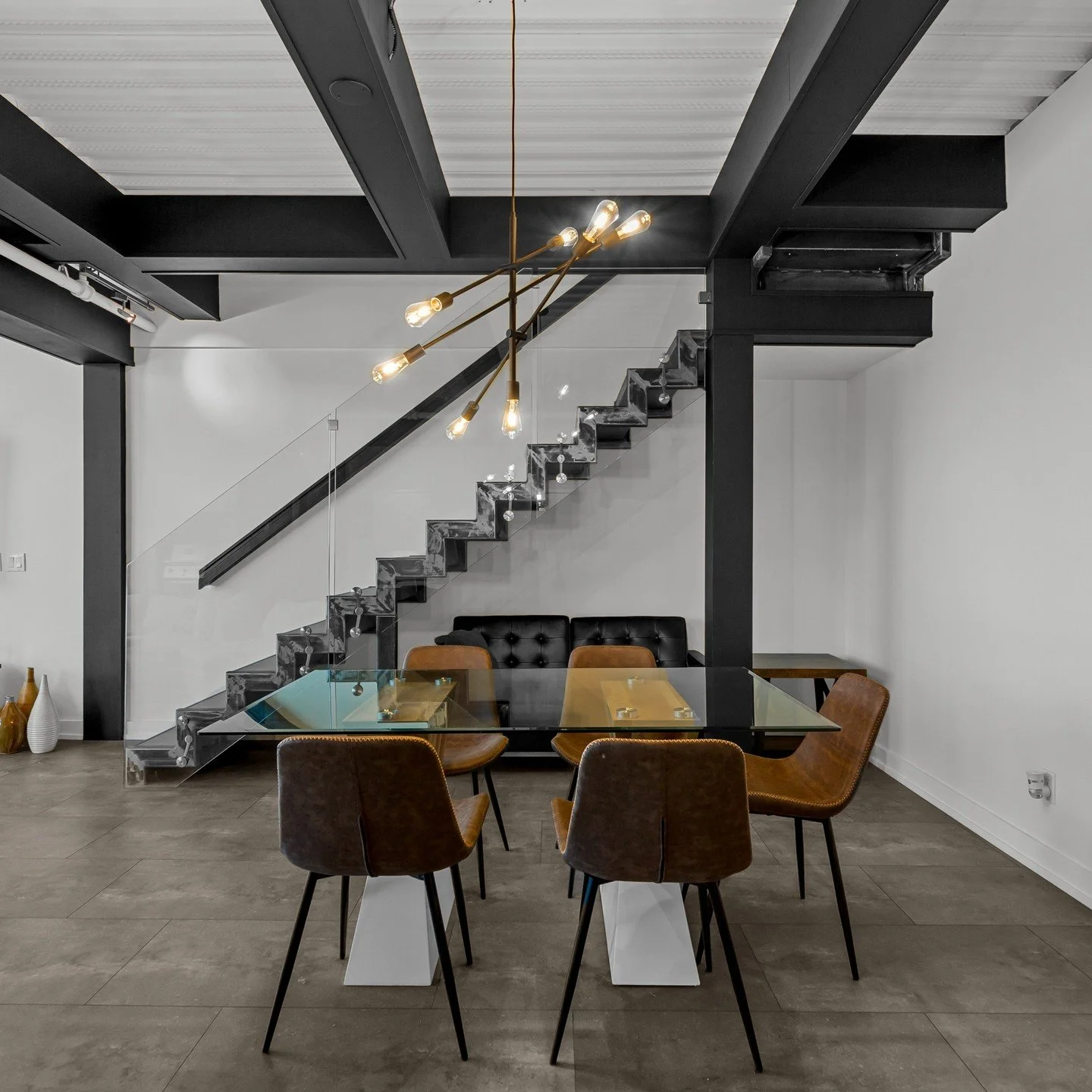 More amazing dining rooms we've photographed from across the Okanagan. (part 4)
.
.
#KelownaRealEstate #OkanaganHomes #KelownaProperties #OkanaganRealEstatePhotography #OkanaganLiving #KelownaHouses #RealEstatePhotographer #KelownaPhotography #Okanag