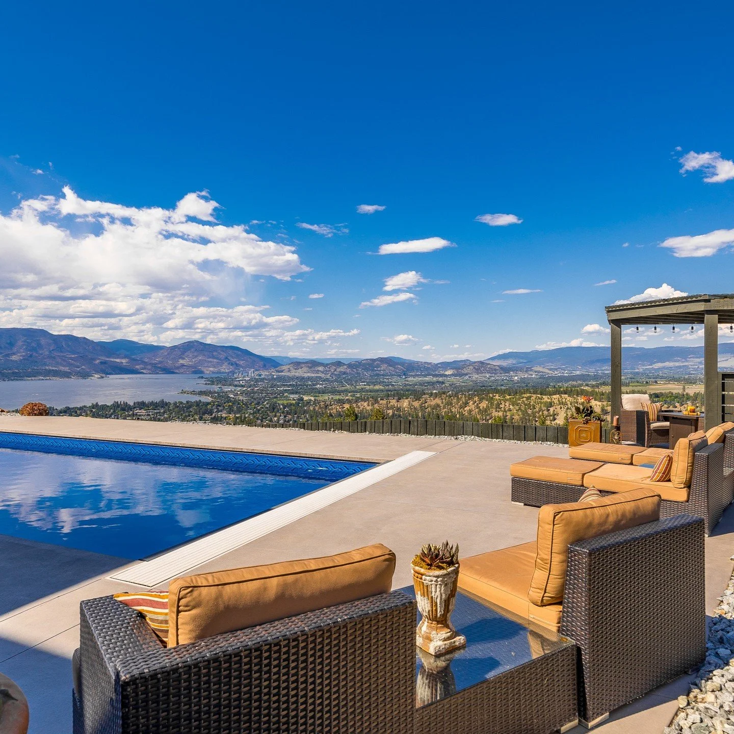 Views we've captured from across the Okanagan (part 7)
.
.
.
#KelownaRealEstate #OkanaganHomes #KelownaProperties #OkanaganRealEstatePhotography #KelownaRealtor #OkanaganLiving #KelownaHouses #OkanaganHomesForSale #RealEstatePhotographer #KelownaPhot